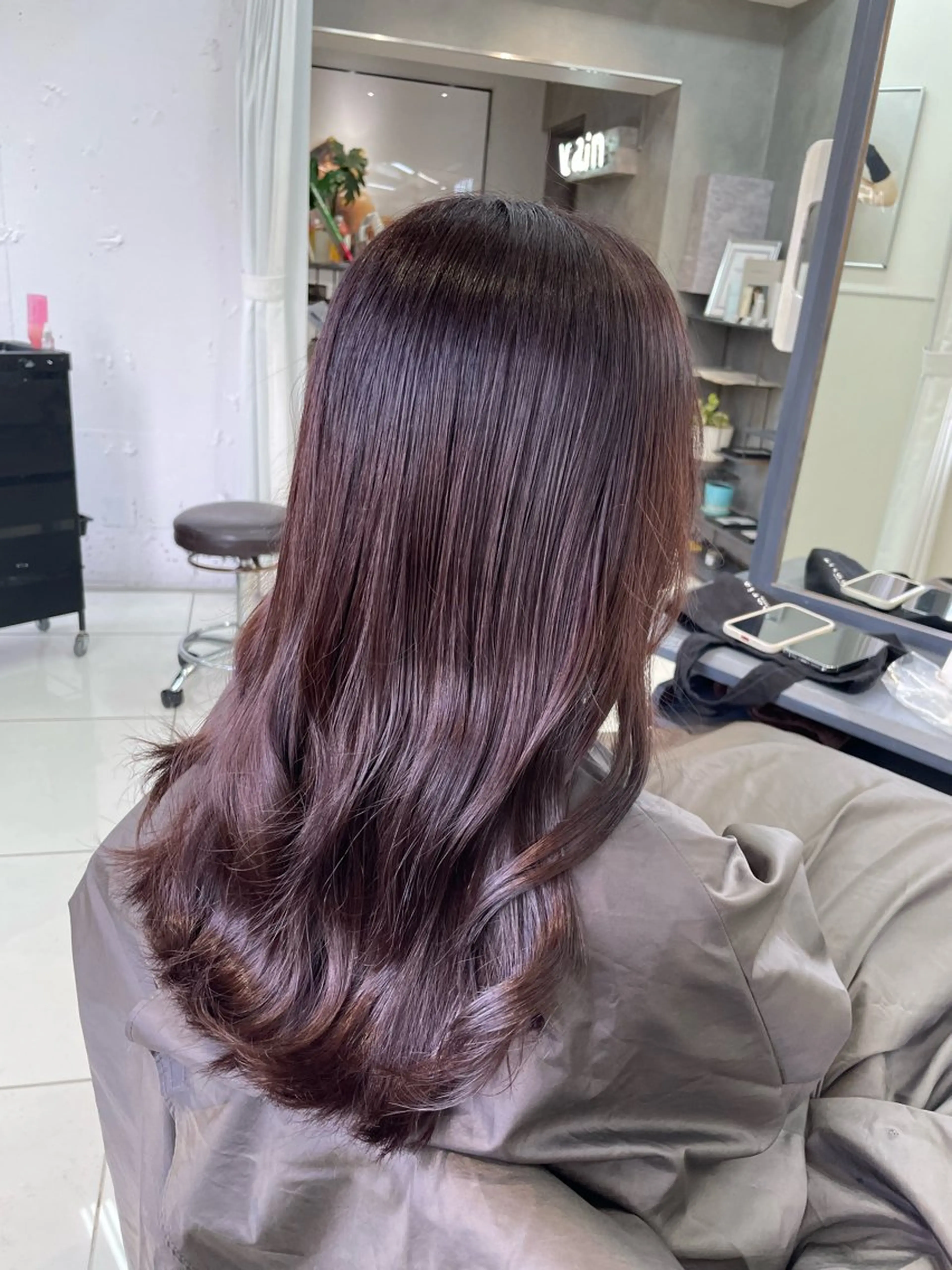 ミディアム カラー ヘアアレンジ ボブ/透明感ベージュ 🫧クルミ🌟のヘアスタイル