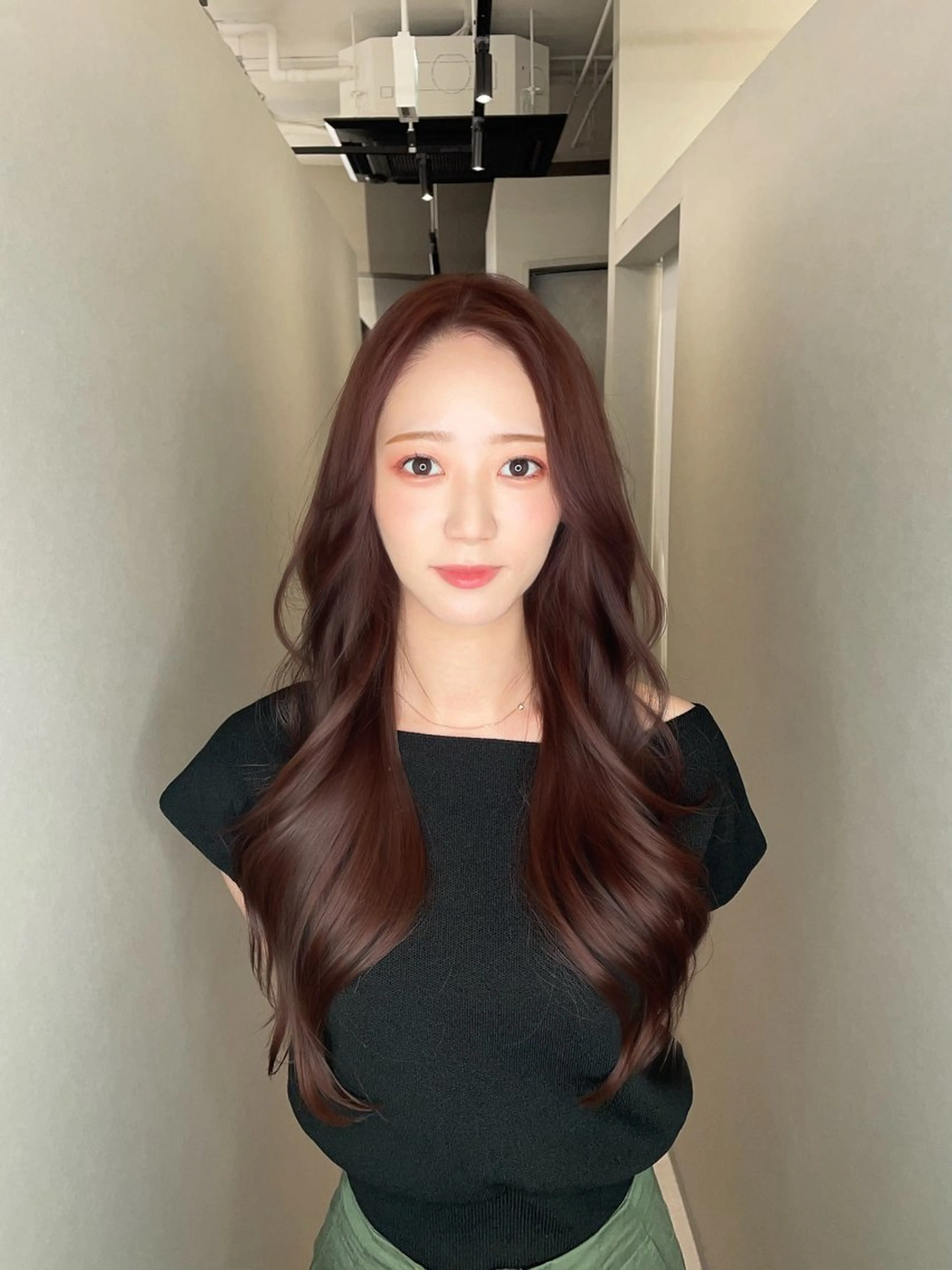 ロング カラー ブリーチ 透明感カラー ブリーチなしカラー 顔まわりレイヤー 韓国風ヘア 今井 勝也のヘアスタイル