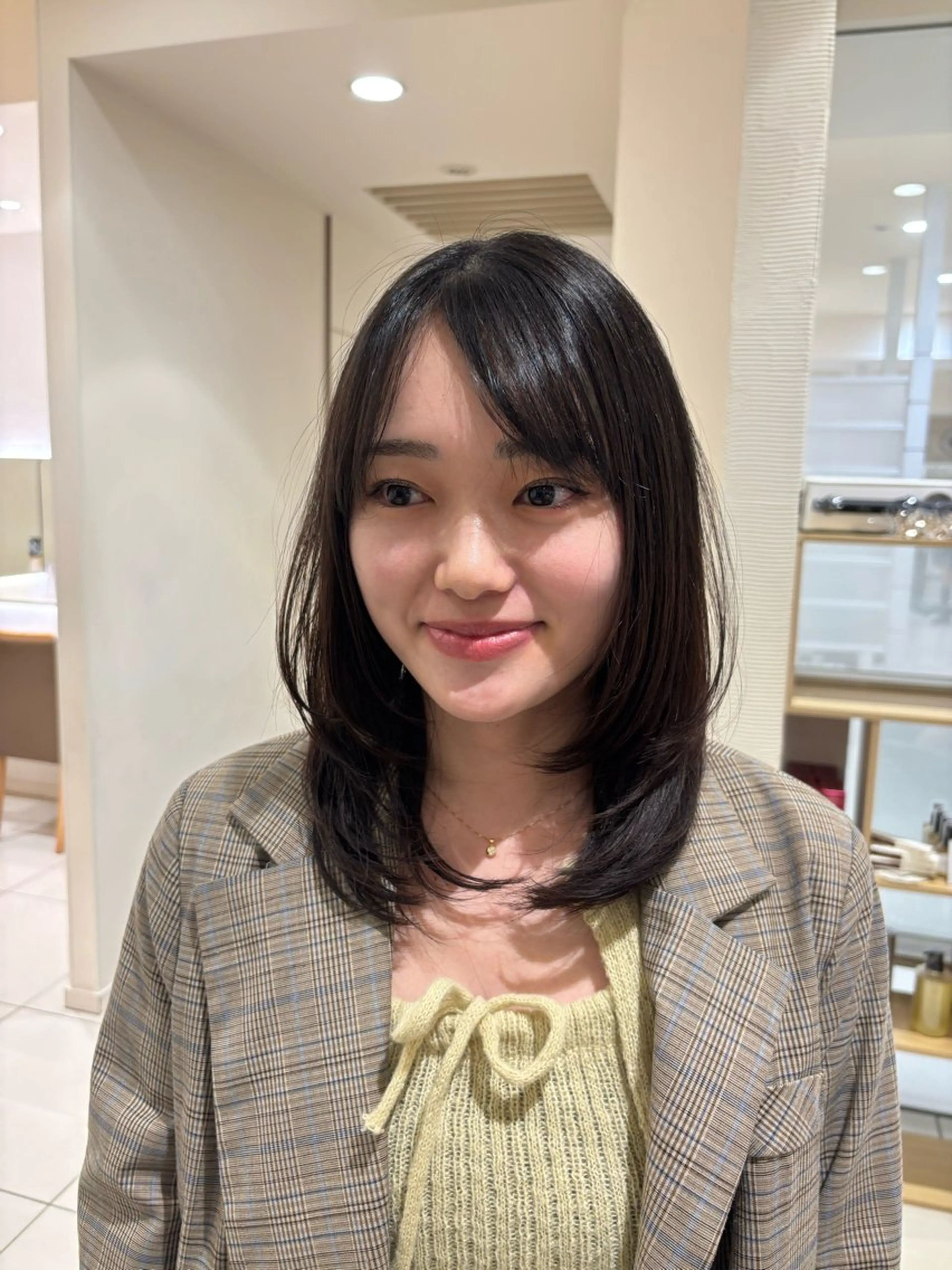 セミロング 韓国レイヤー🪽 耳ツボジュエリーのヘアスタイル