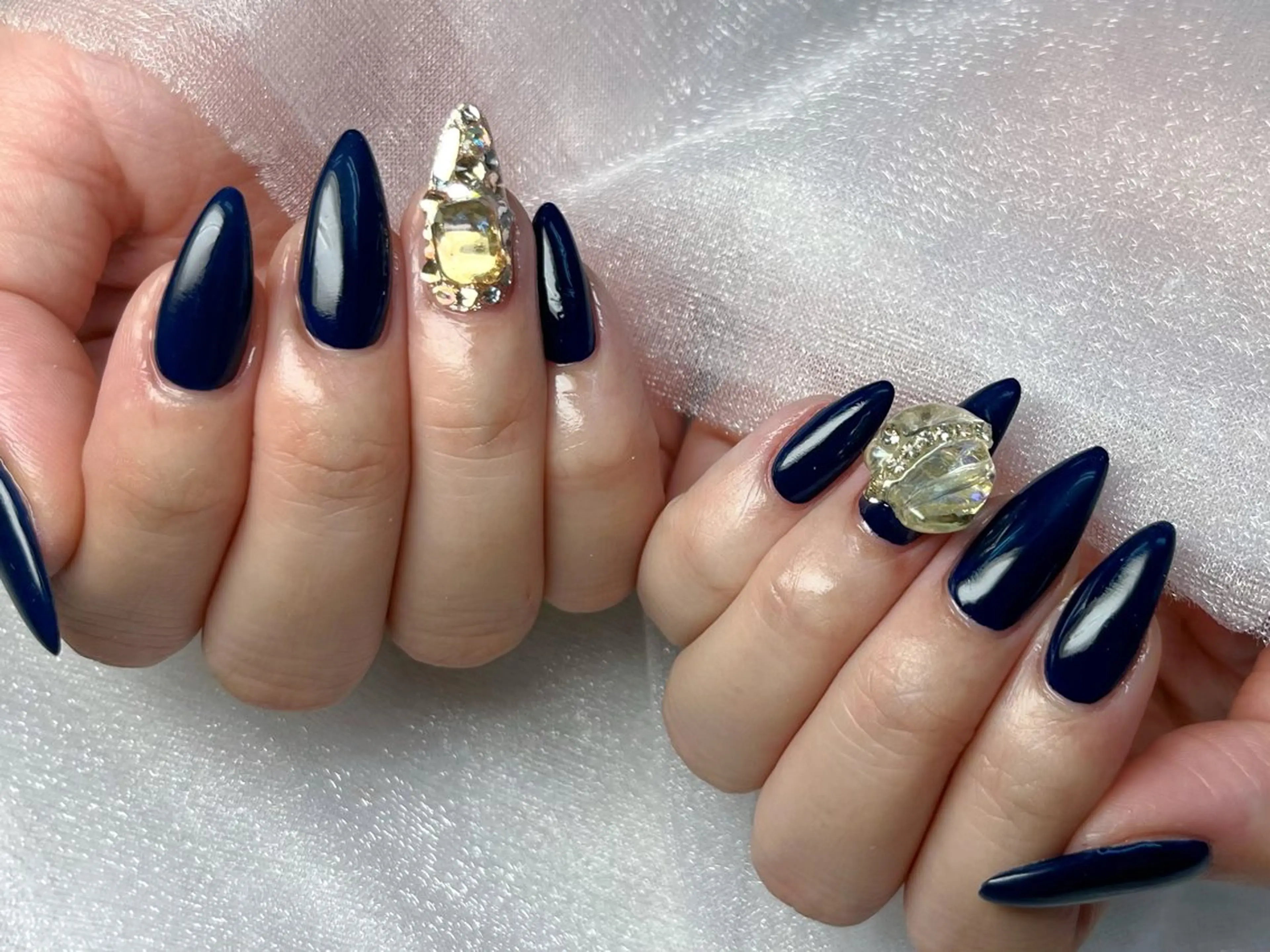ネイル ハンドネイル Queennail 北堀江Yumiのネイルデザイン