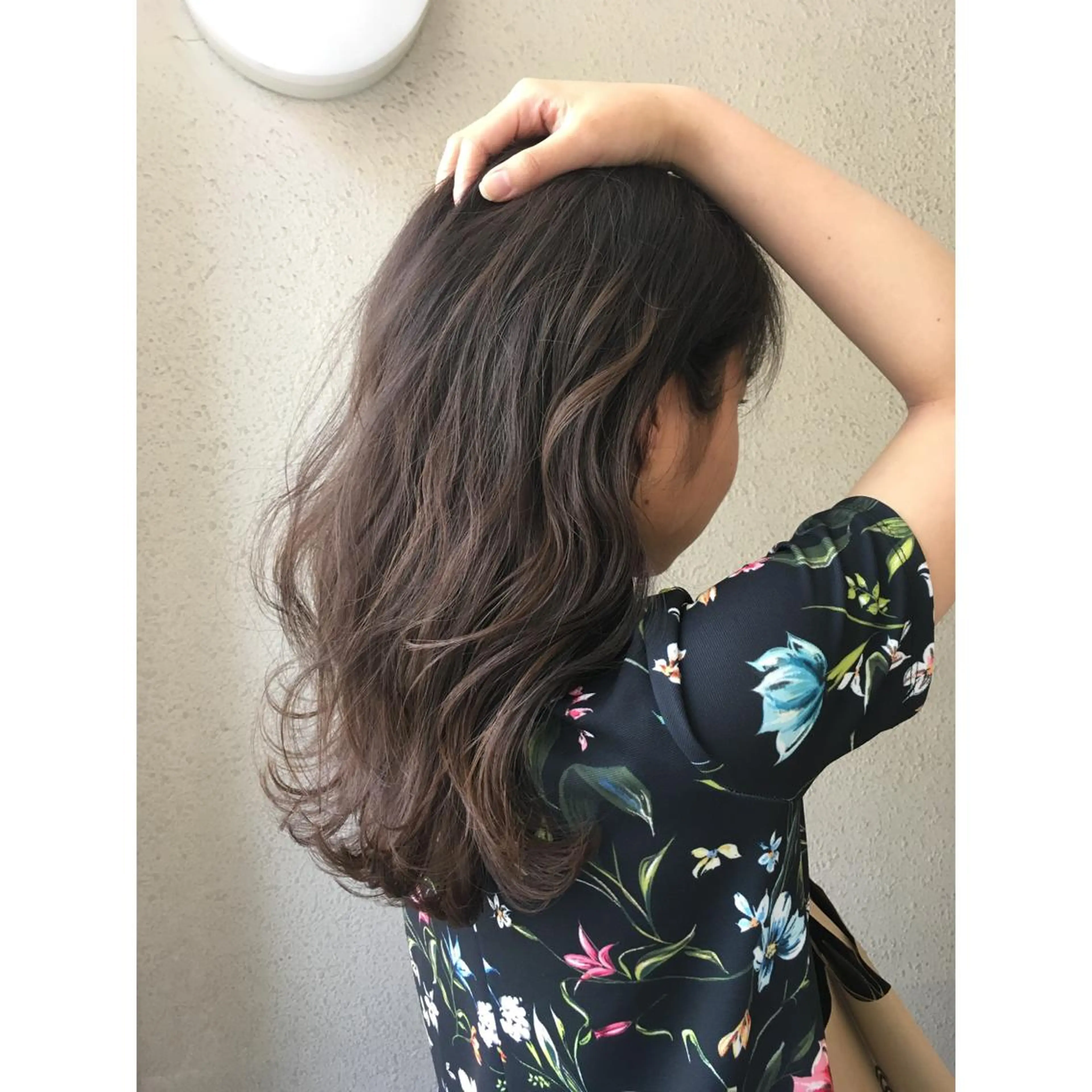 ロング 艶髪・酸性ストレート フリツのヘアスタイル