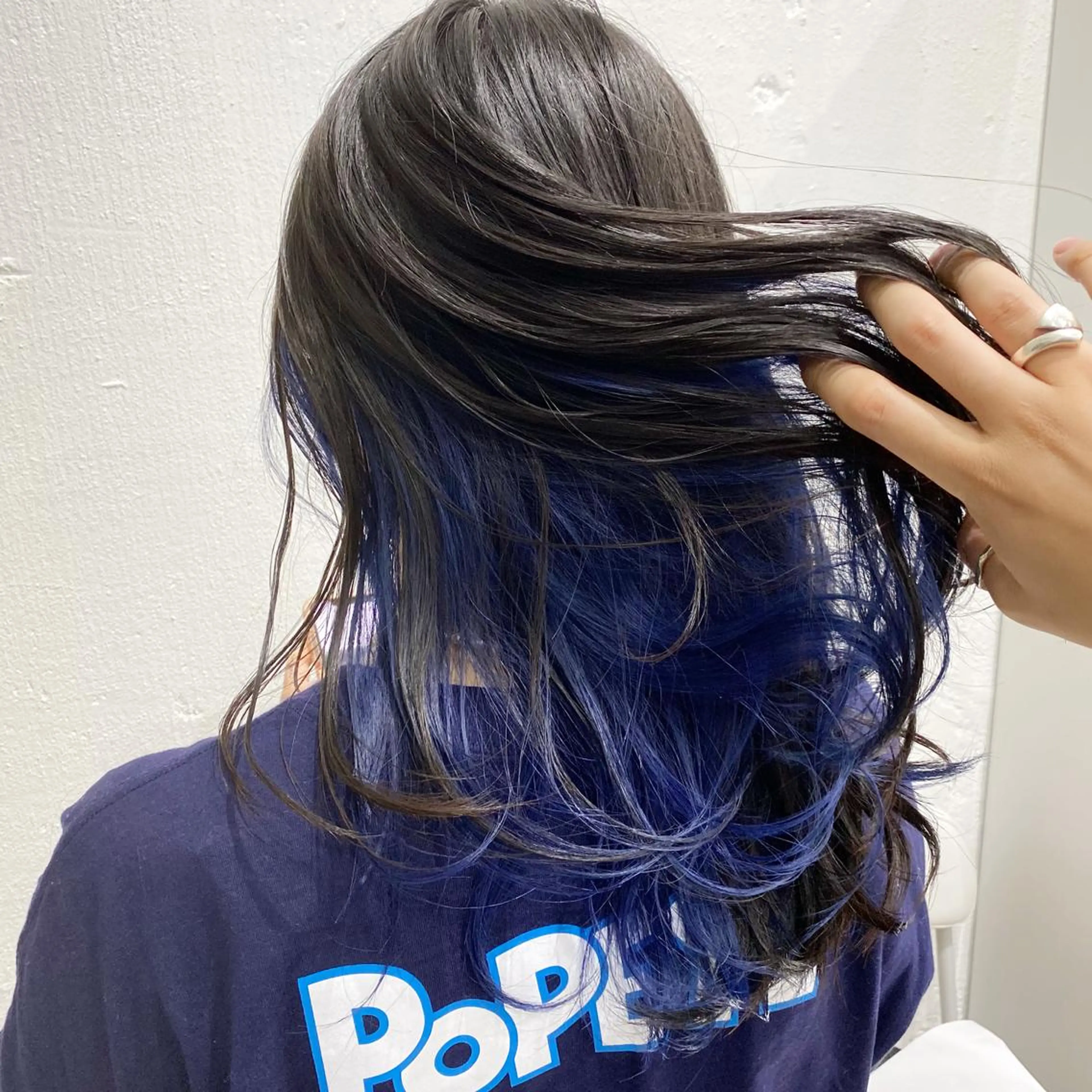 ミディアム カラー ブリーチ kai .のヘアスタイル