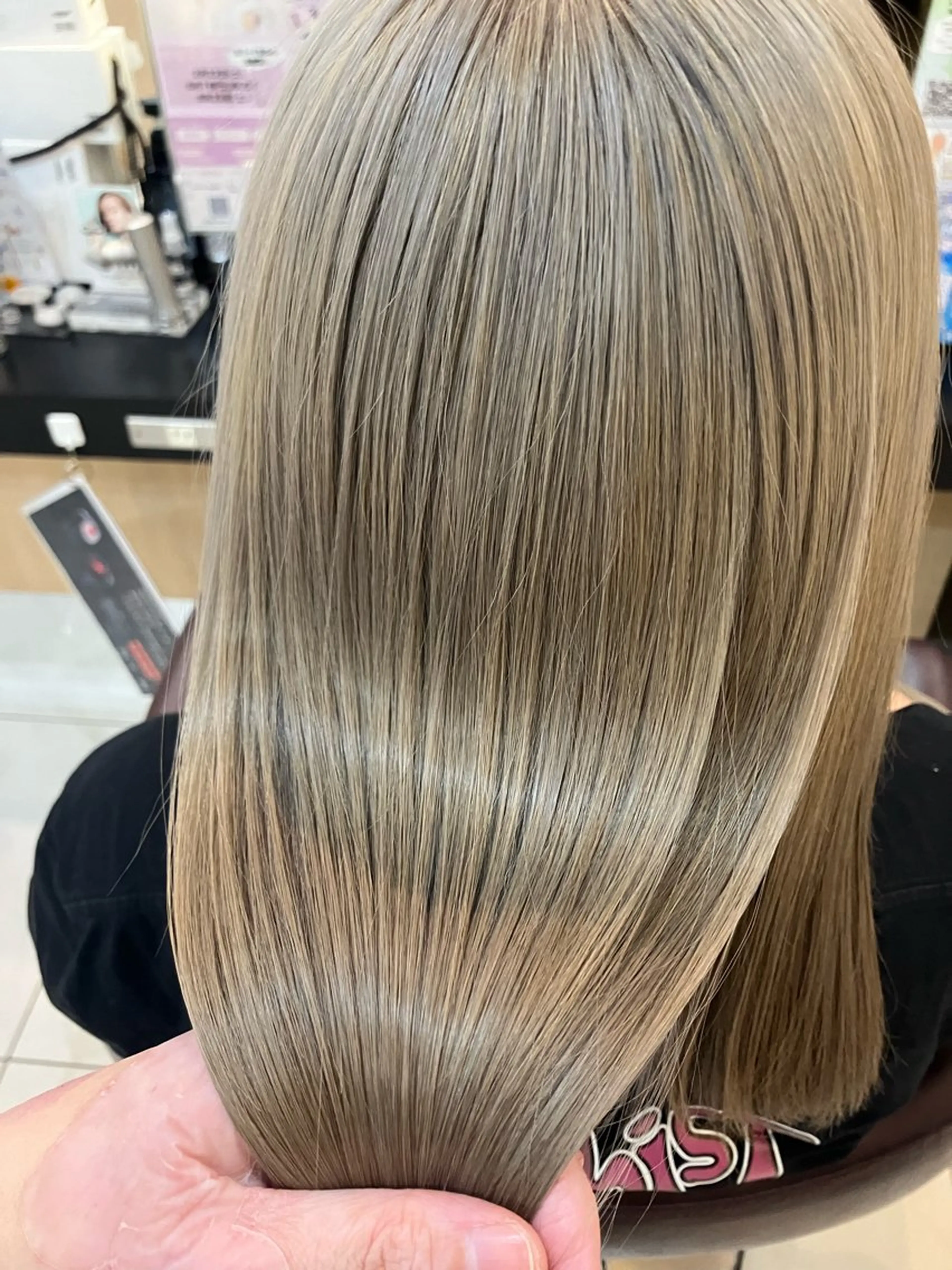 ミディアム ヘアカラー yukari 艶髪ヘアのヘアスタイル