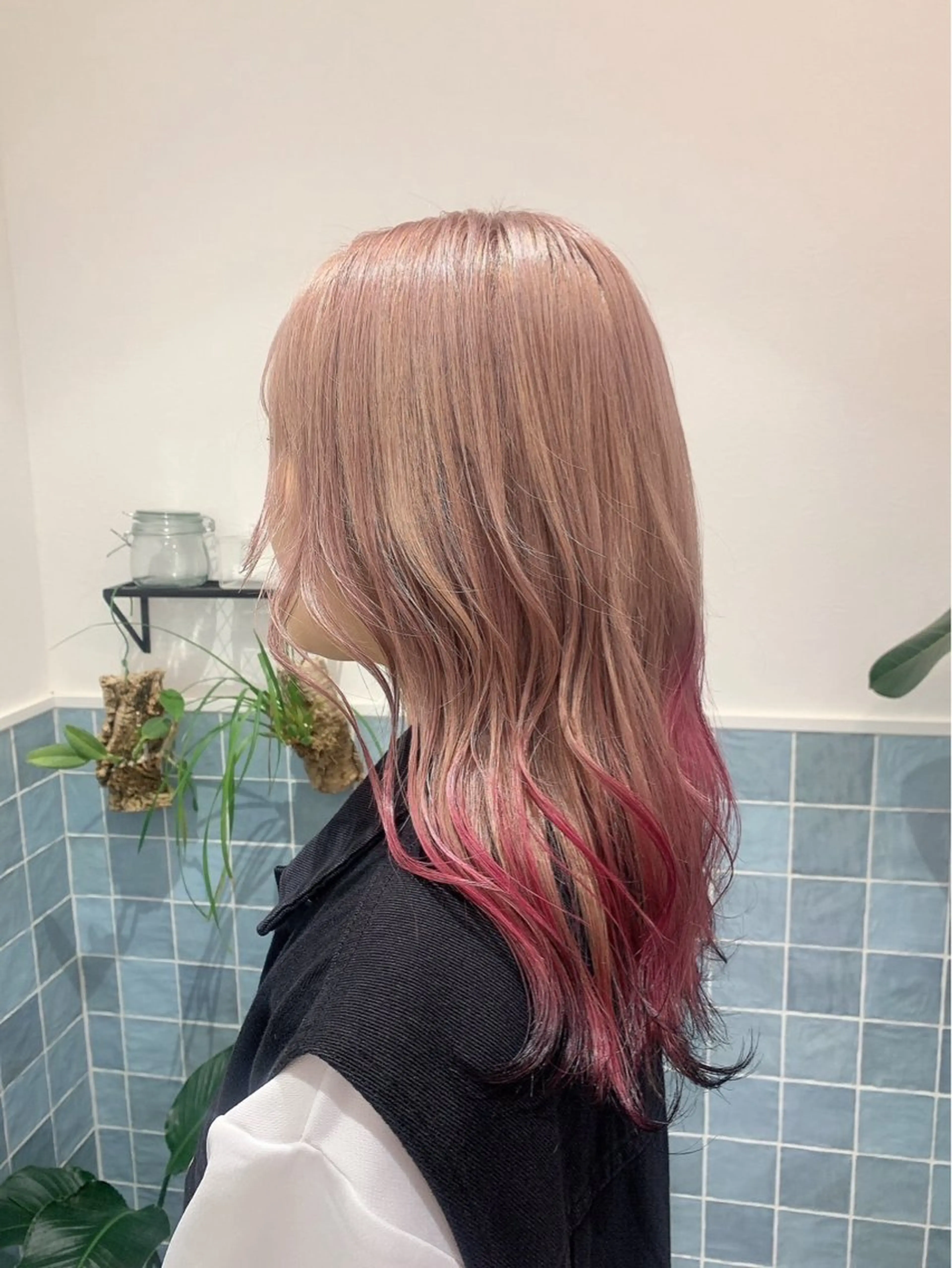 セミロング カラー デザインカラー 🎀透明感ツヤカラー 🎀uRiのヘアスタイル