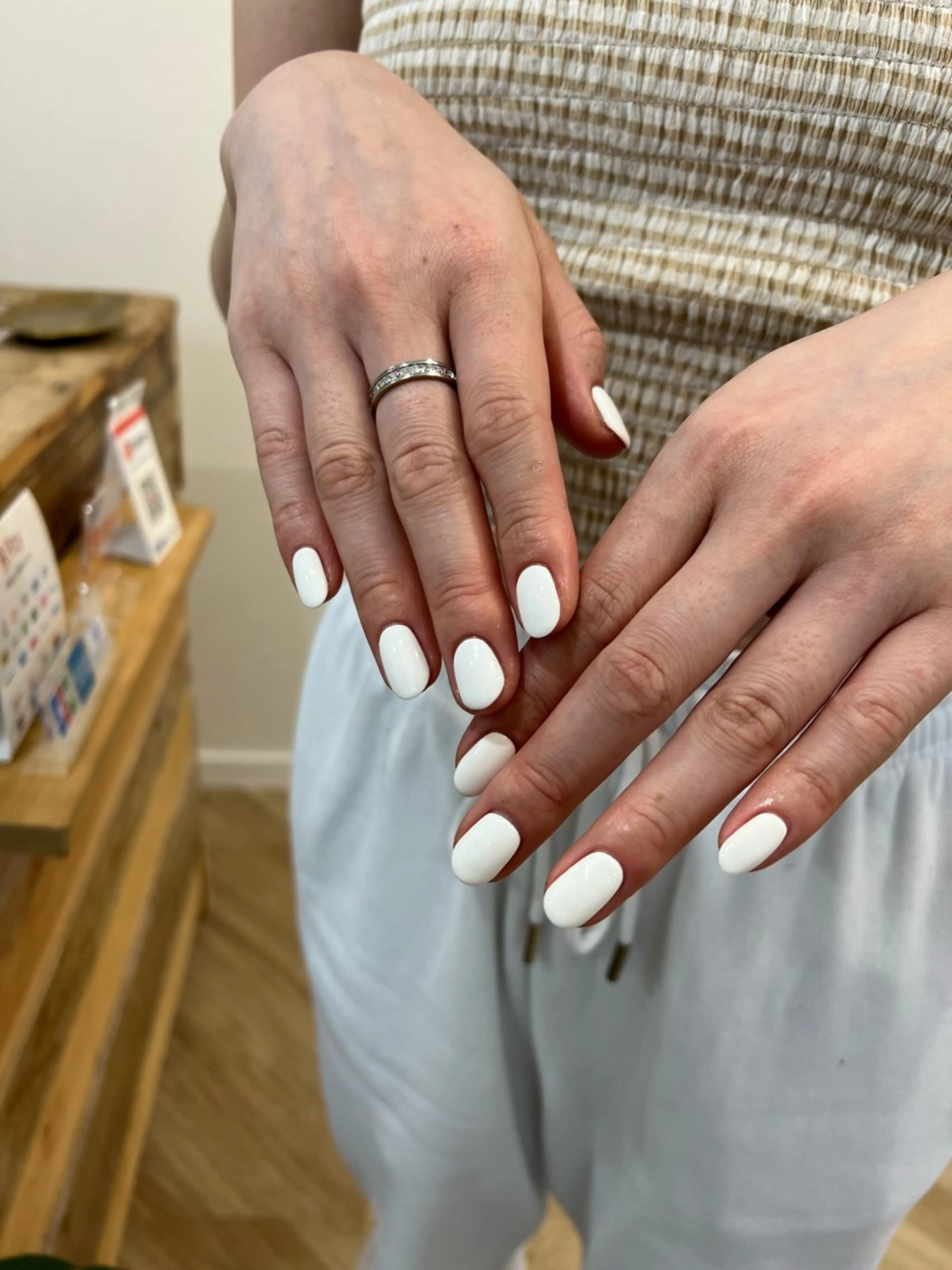 ネイル ハンドネイル フットネイル ハンドケア Nes.Nail所属・Miyagi Asamiのネイルデザイン