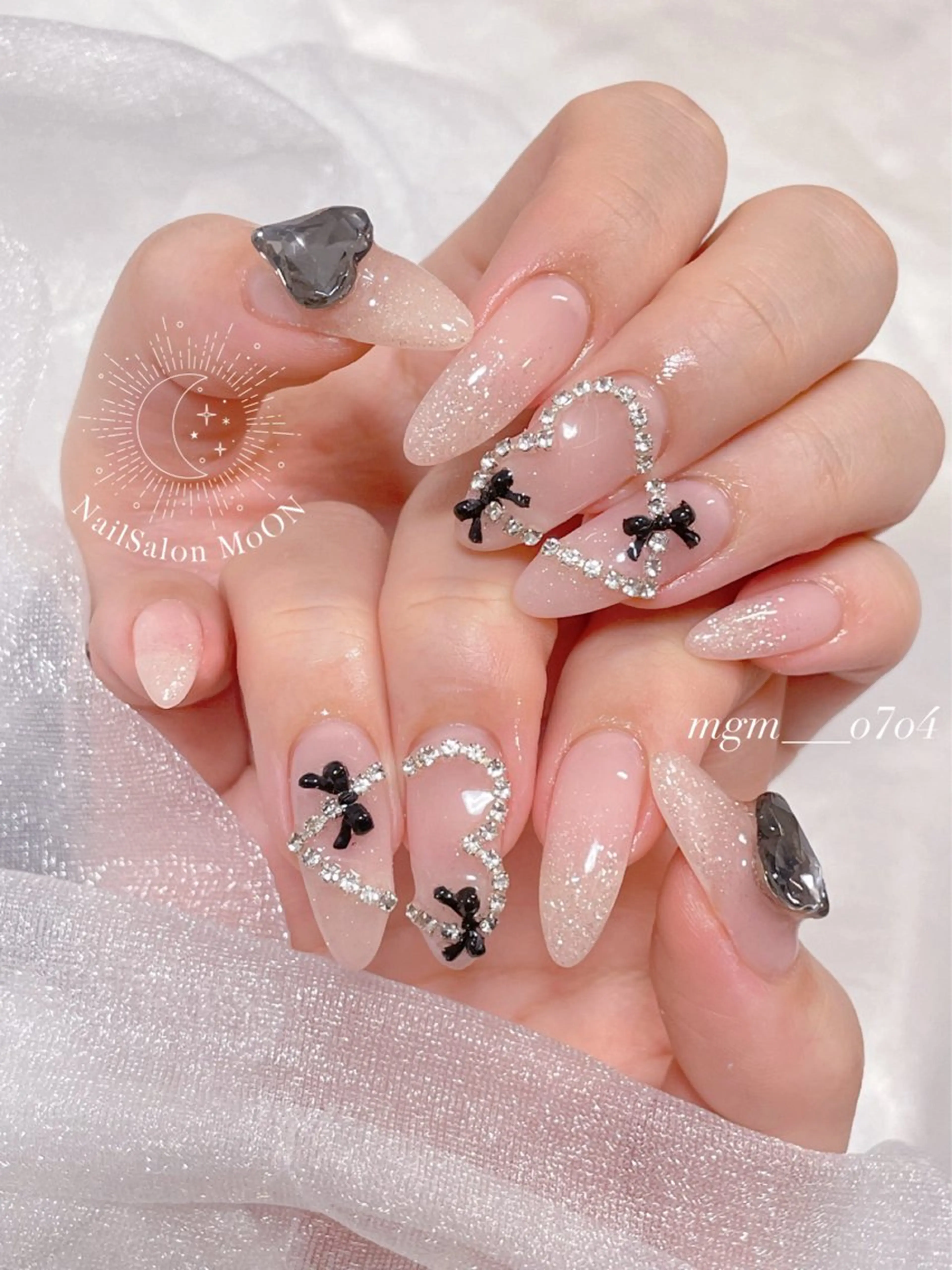ハンドネイル ハンドケア MoON...❤︎ MeGuのネイルデザイン