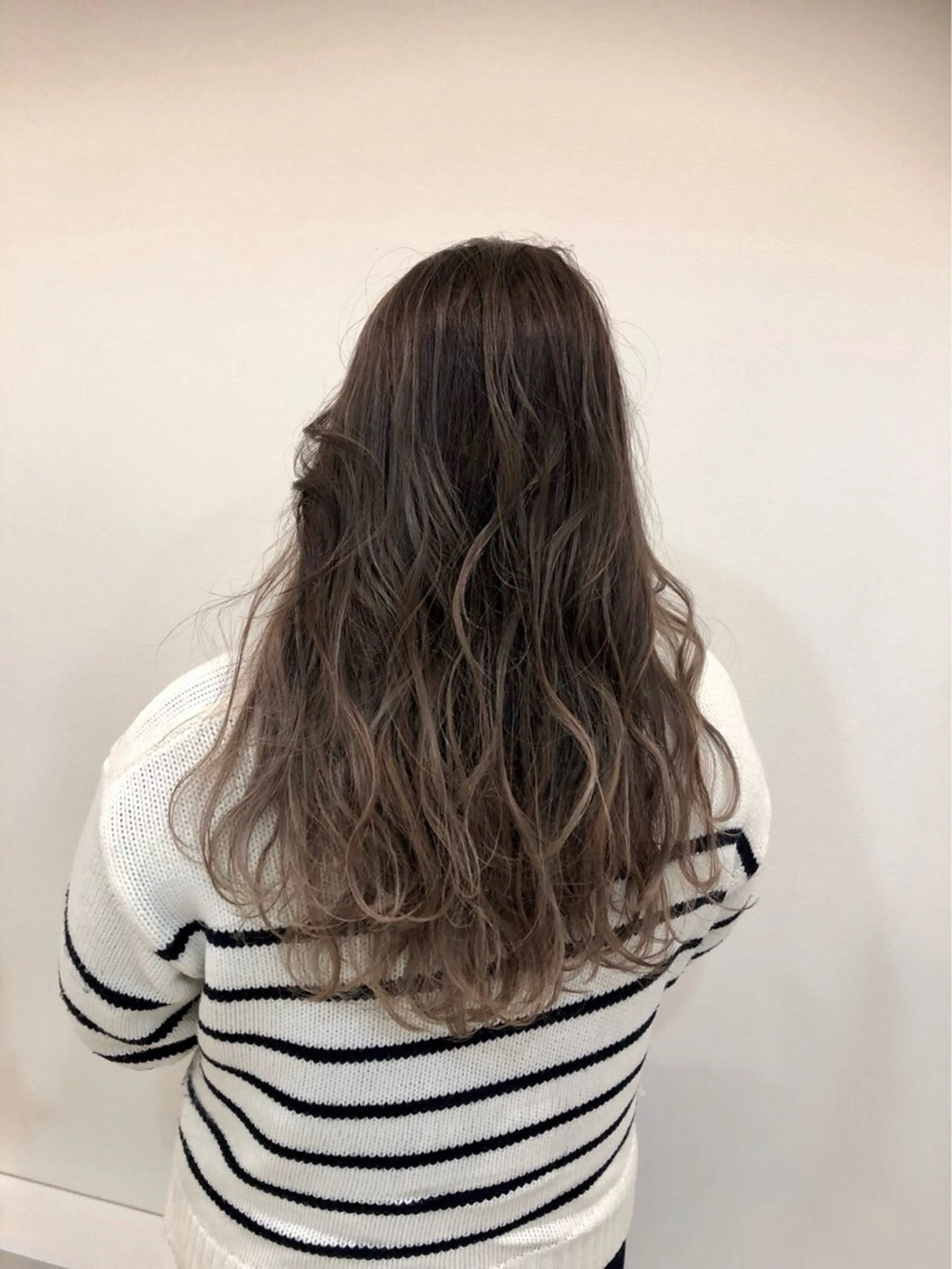 カラー Aimer 千夏のヘアスタイル