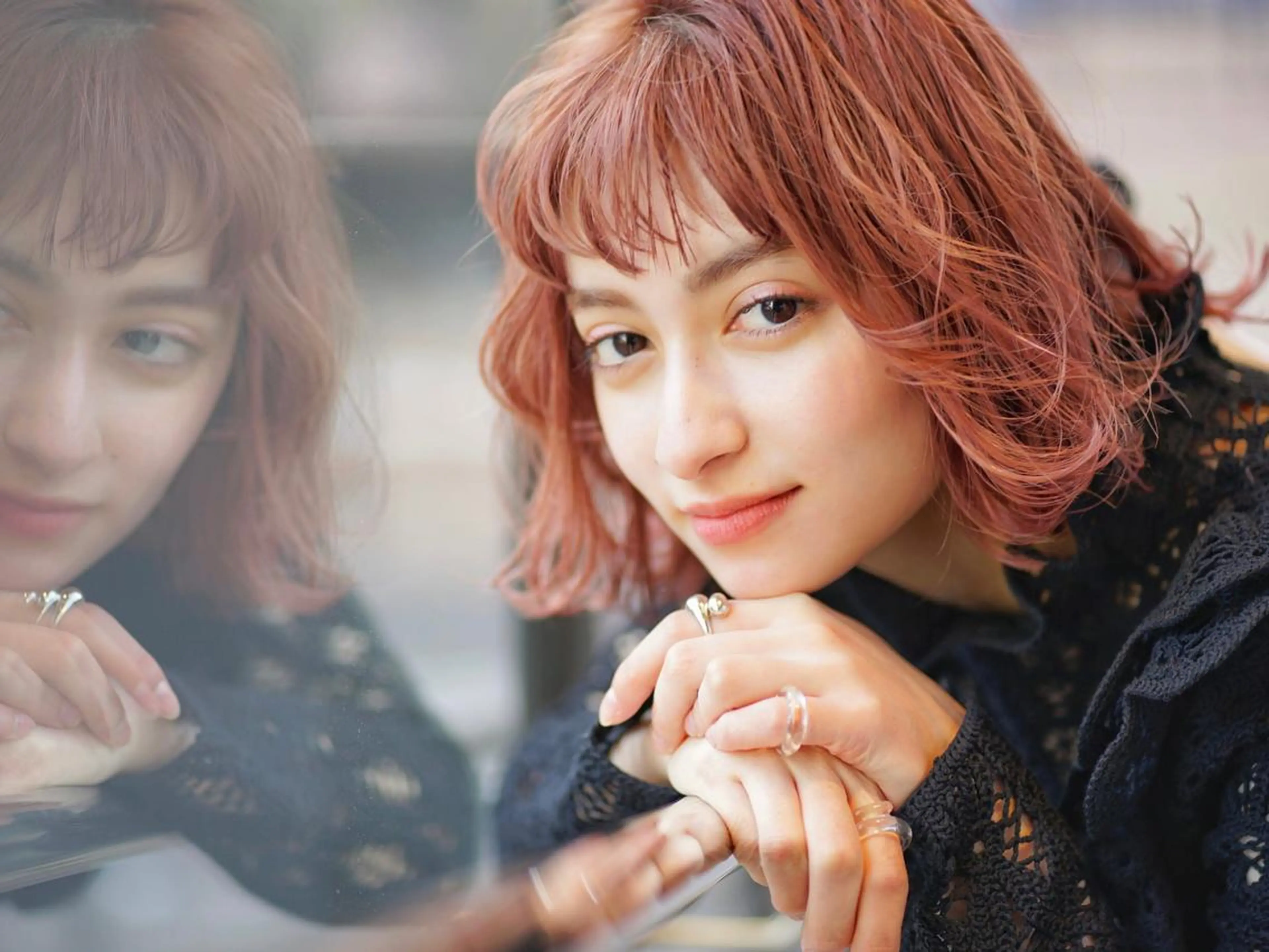 セミロング カラー パーマ ヘアアレンジ アディクシーカラー アッシュ バレイヤージュ ベージュカラー ブリーチ newi grande 横浜店のヘアスタイル