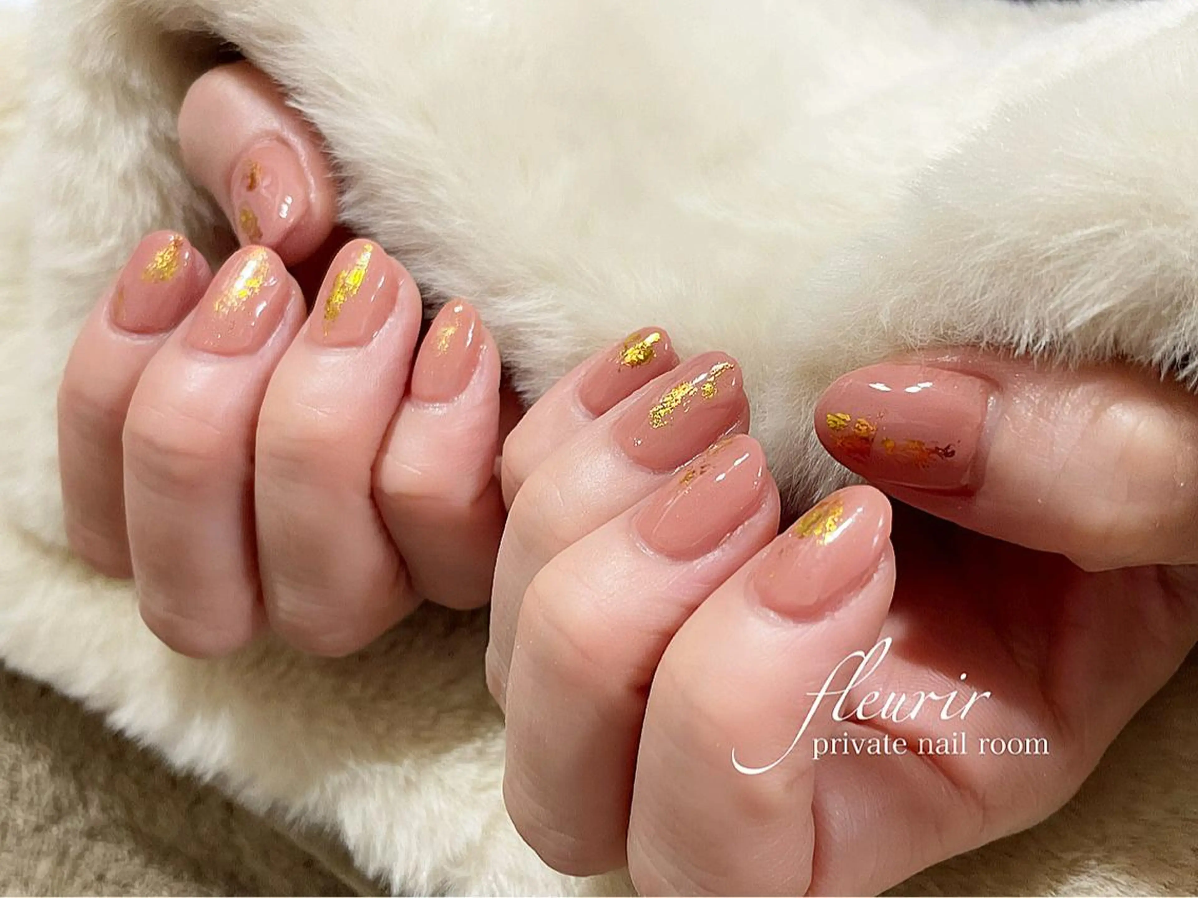 ネイル ワンカラーネイル ピンク ピンクベージュ シルバー フルリール 【プライベートサロンのネイルデザイン