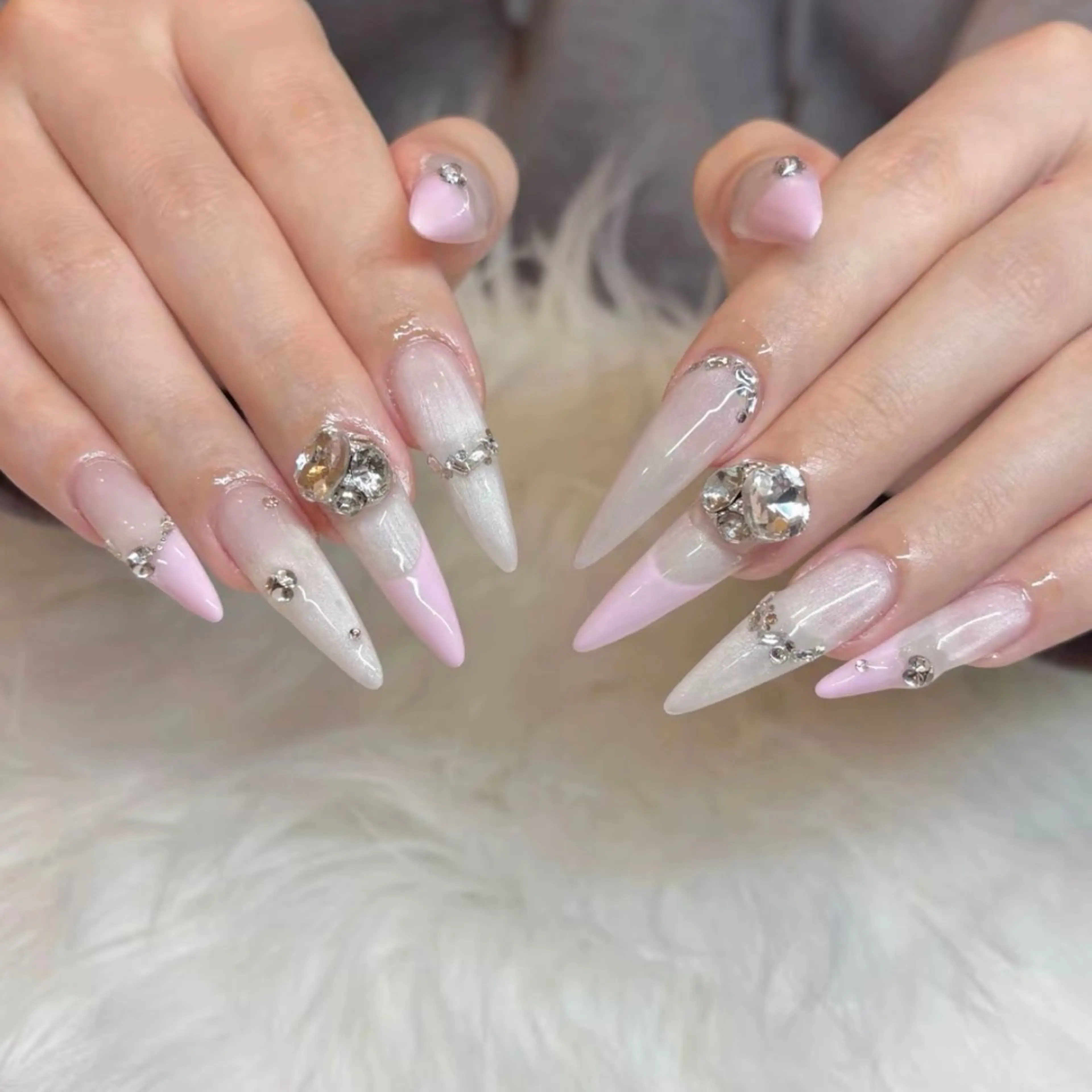 ネイル ハンドネイル Luna Gladeのネイルデザイン