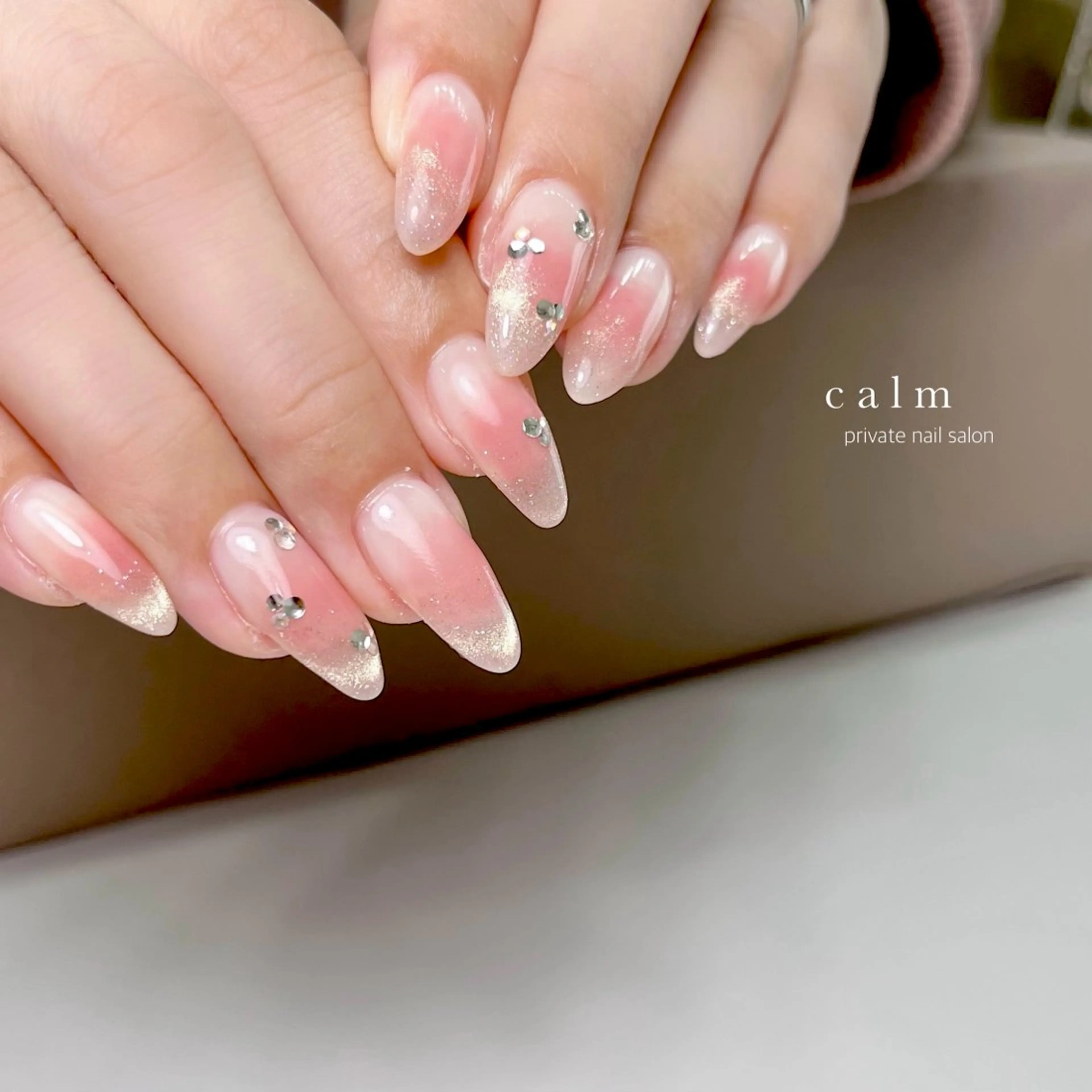 ネイル ハンドネイル calm 〔ｶｰﾑ〕のネイルデザイン