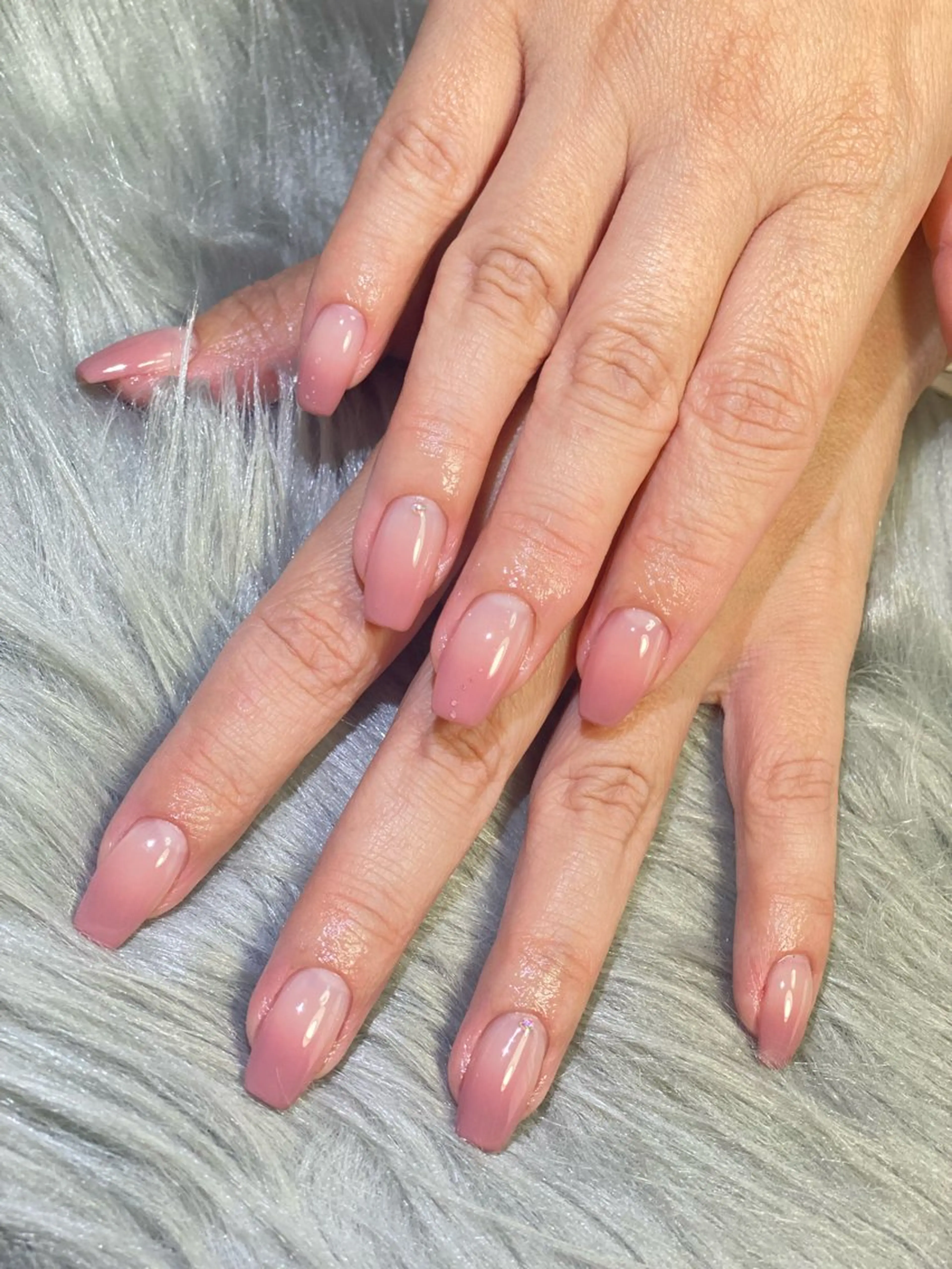 ネイル グラデーション オフィスネイル スクエアネイル Esthetic Will所属・will 有希のネイルデザイン