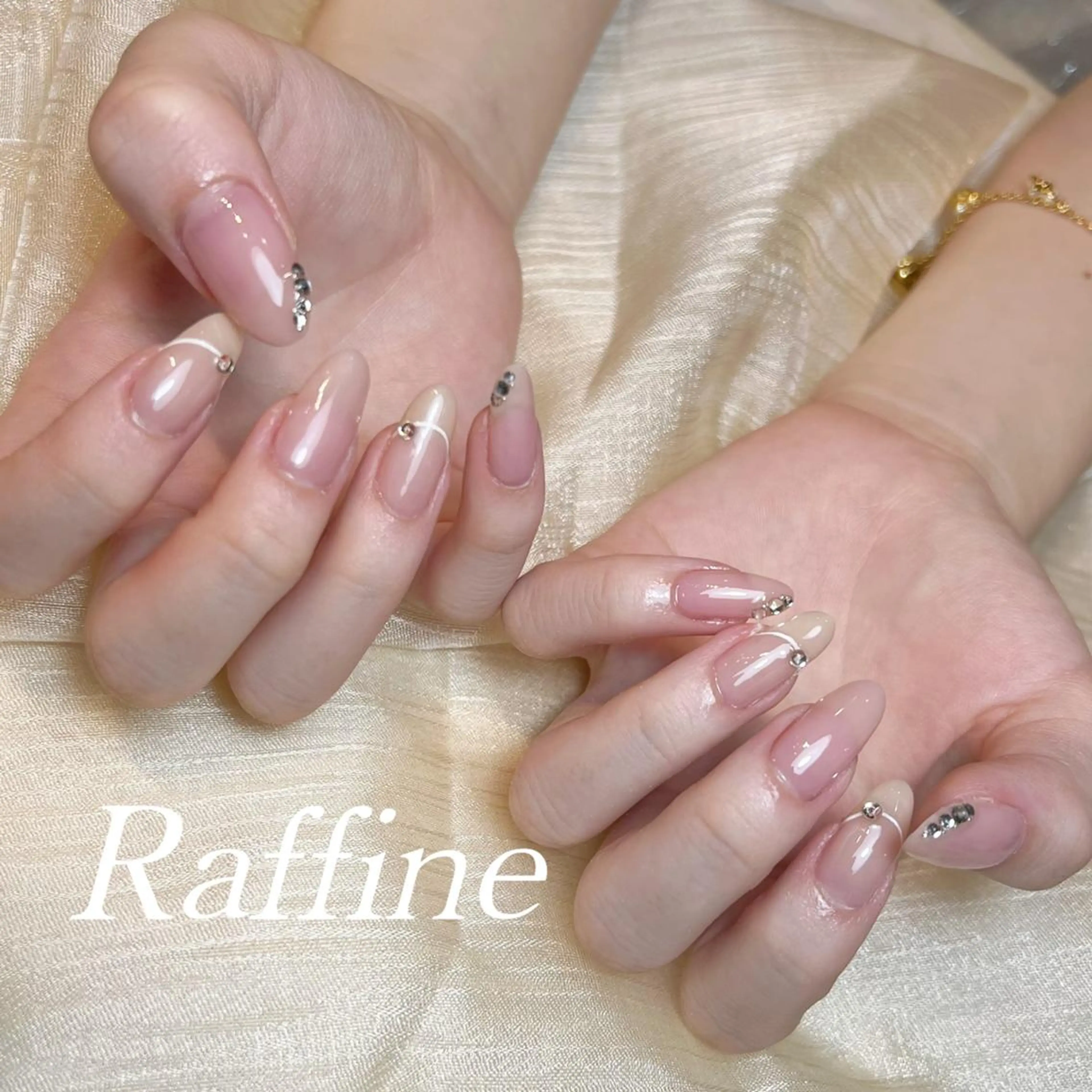 ネイル ハンドネイル RAFFINE haru🦋🩵のネイルデザイン