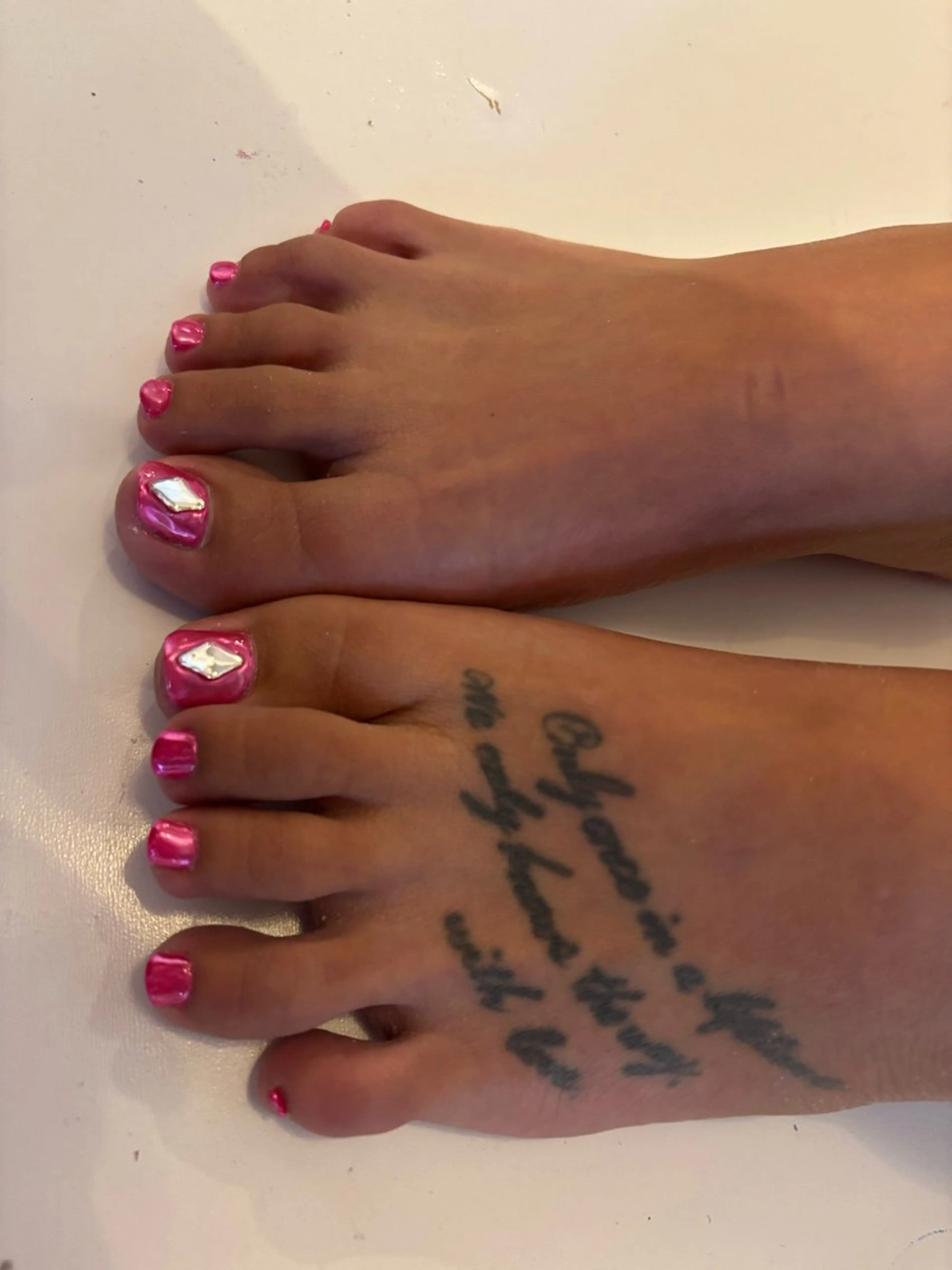 ネイル フットネイル ミラーネイル 持ち込み komohana salon🌺のネイルデザイン