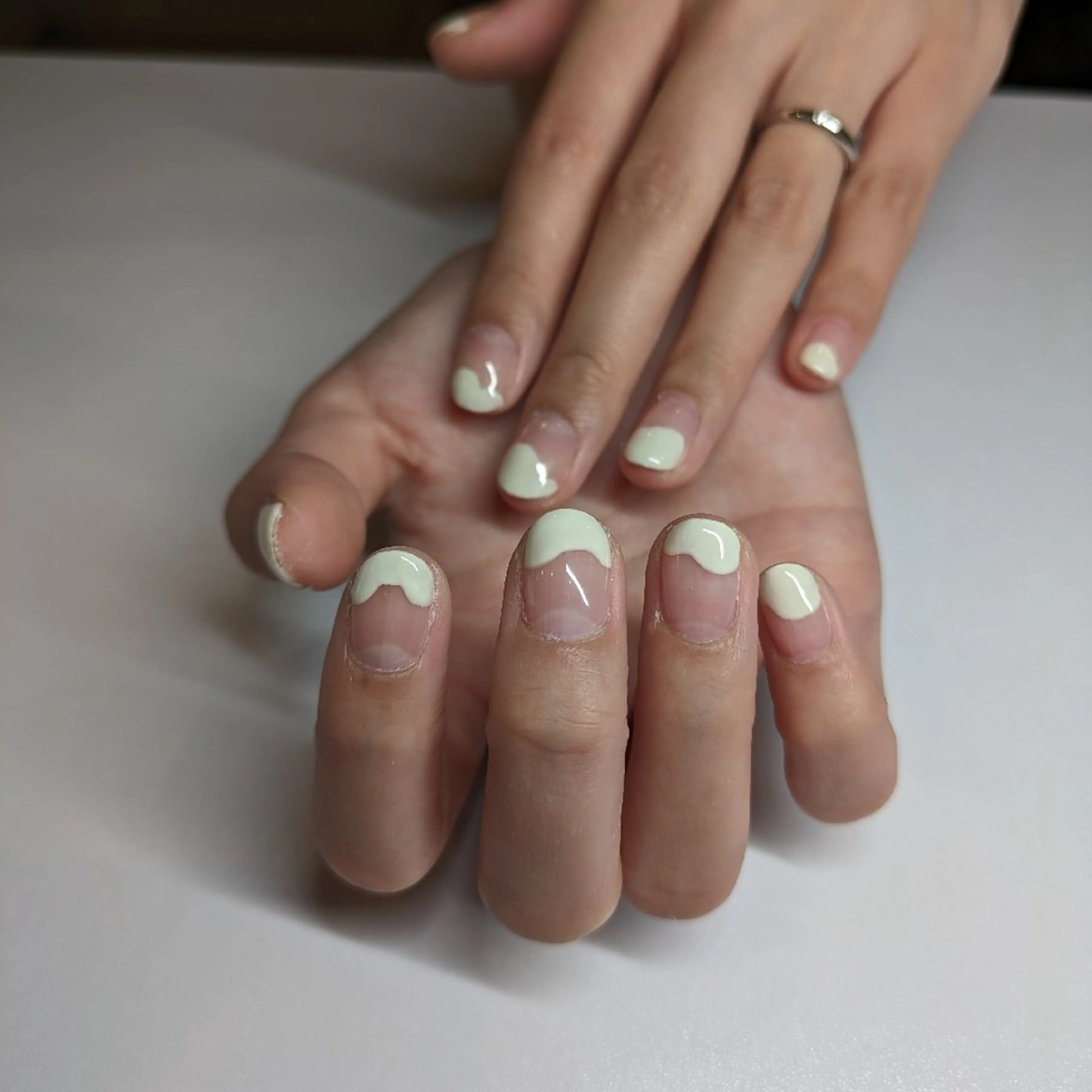 ネイル フレンチネイル ハンドネイル LCD URARAのネイルデザイン