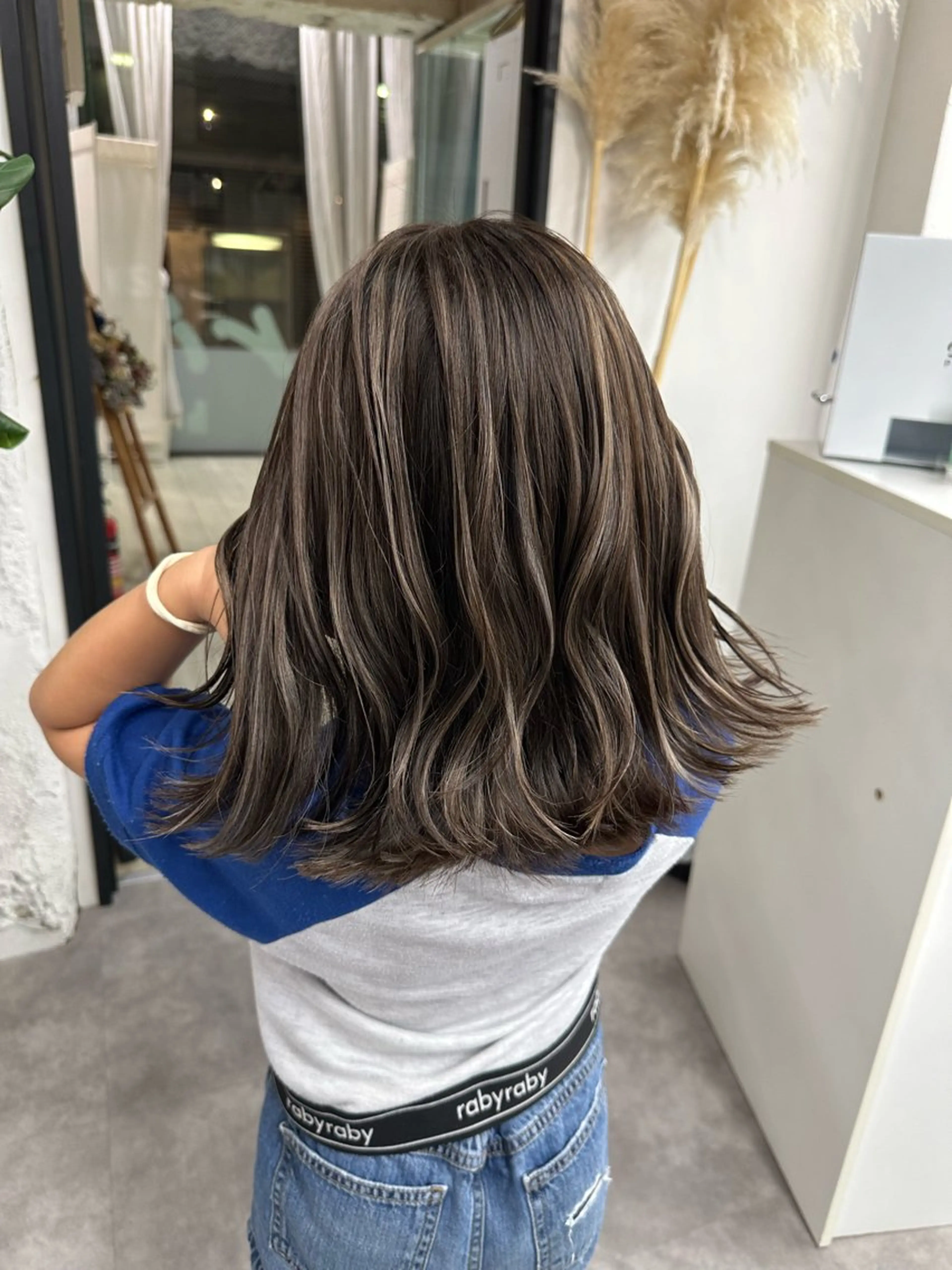 ミディアム カラー ヘアアレンジ ヘアカラー トリートメント 久米 治仁のヘアスタイル