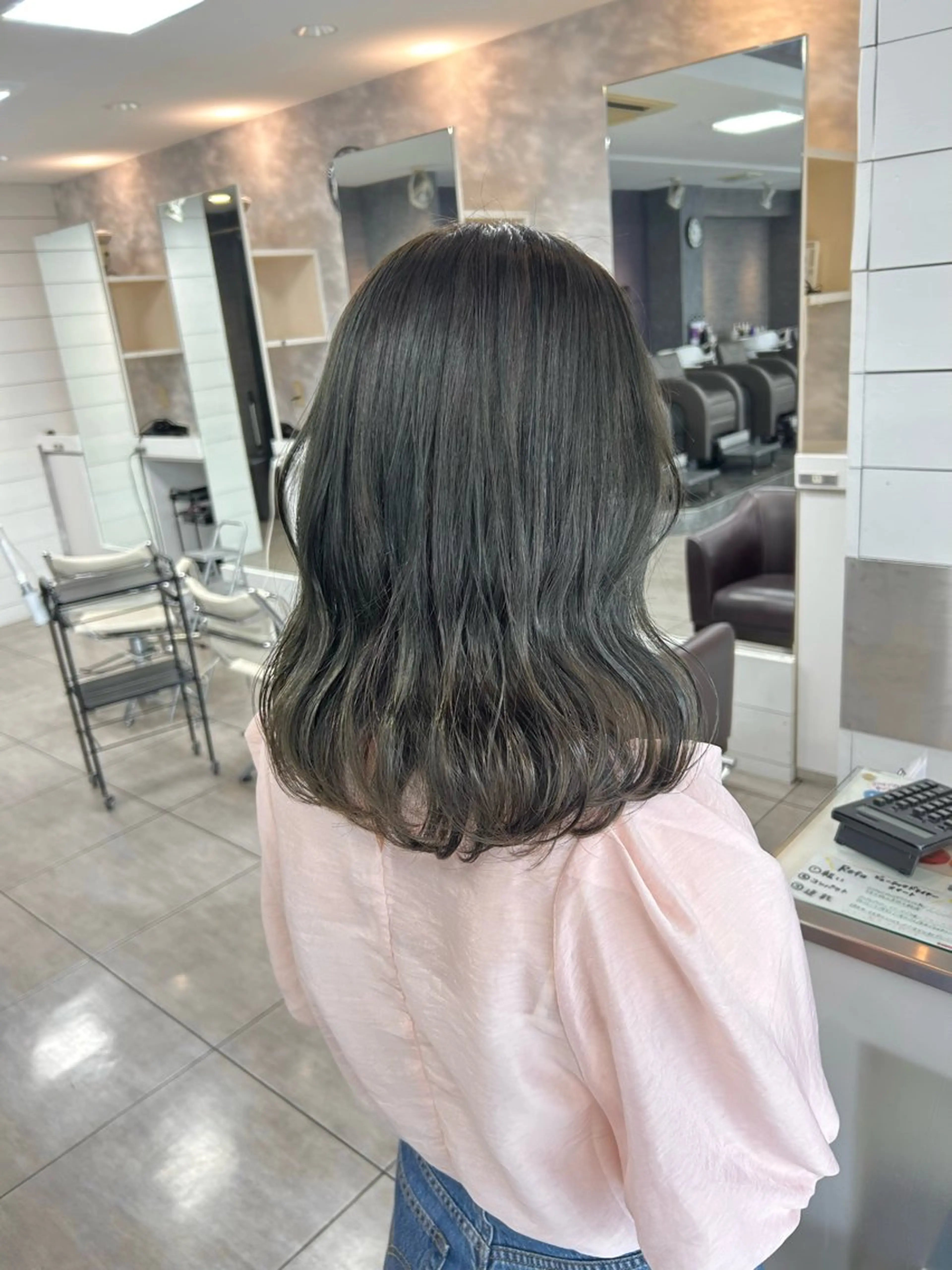 ミディアム 縮毛矯正 カット ヘアカラー 🫧艶髪カラー🫧 森本くるみのヘアスタイル