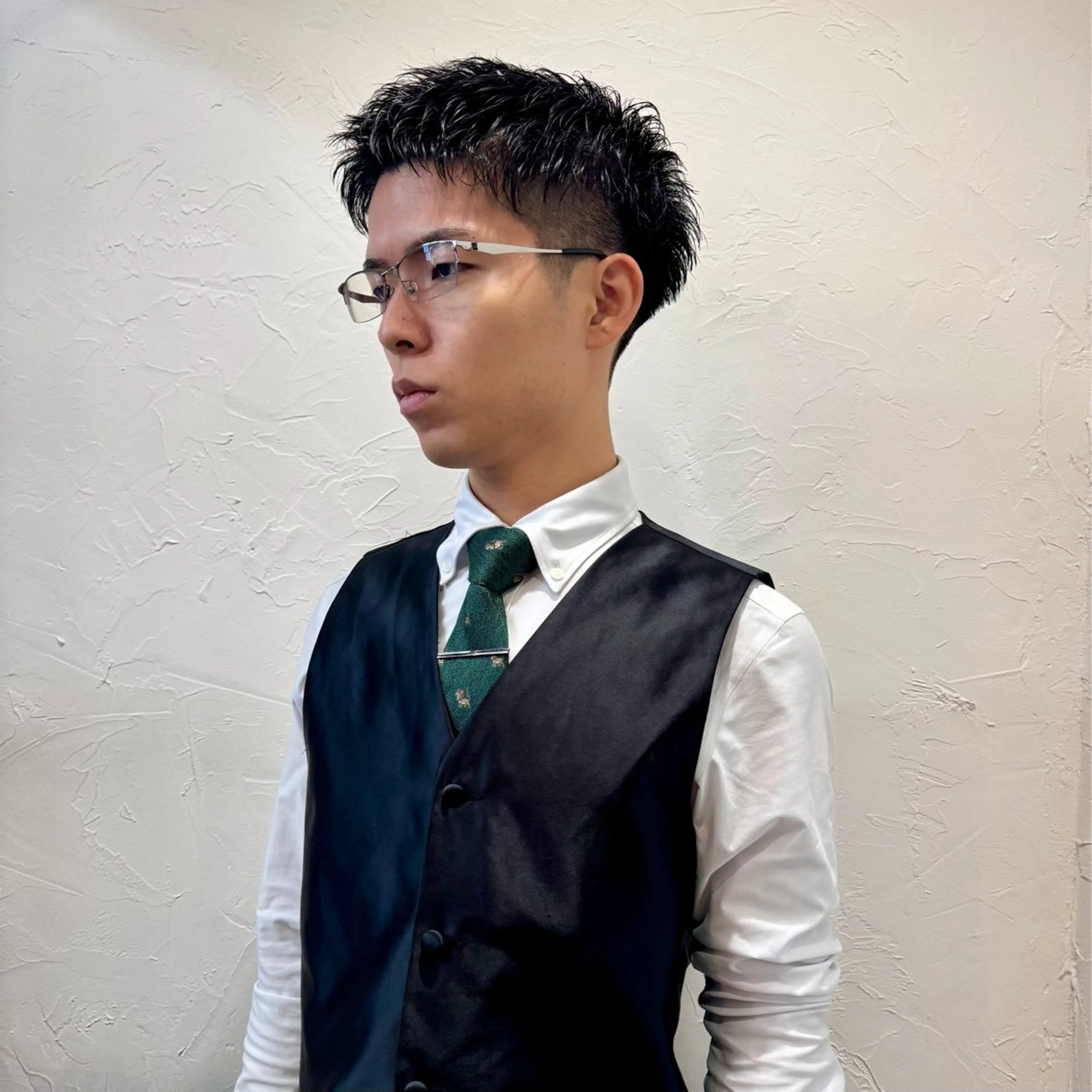 ショート パーマ メンズ アップバング メンズ就活ヘア メンズパーマ メンズショート スパイキーショート カット パーマ ヘアセット 【池袋/スパイキー ショート】ⓝⓘⓜⓤのヘアスタイル