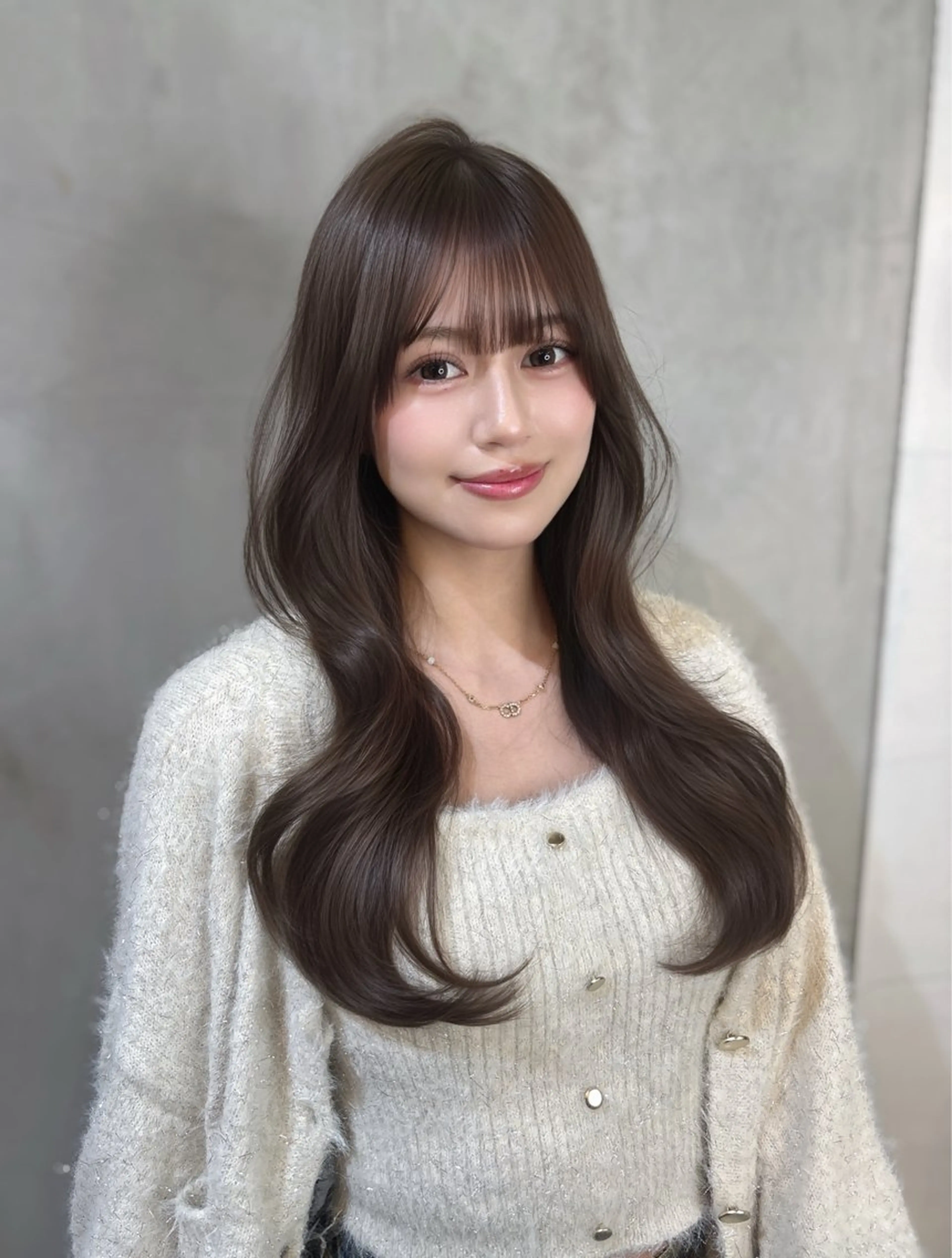 4月カットモデル＋トリートメント✨️（髪の長さを確認でき次第予約確定となります）の写真