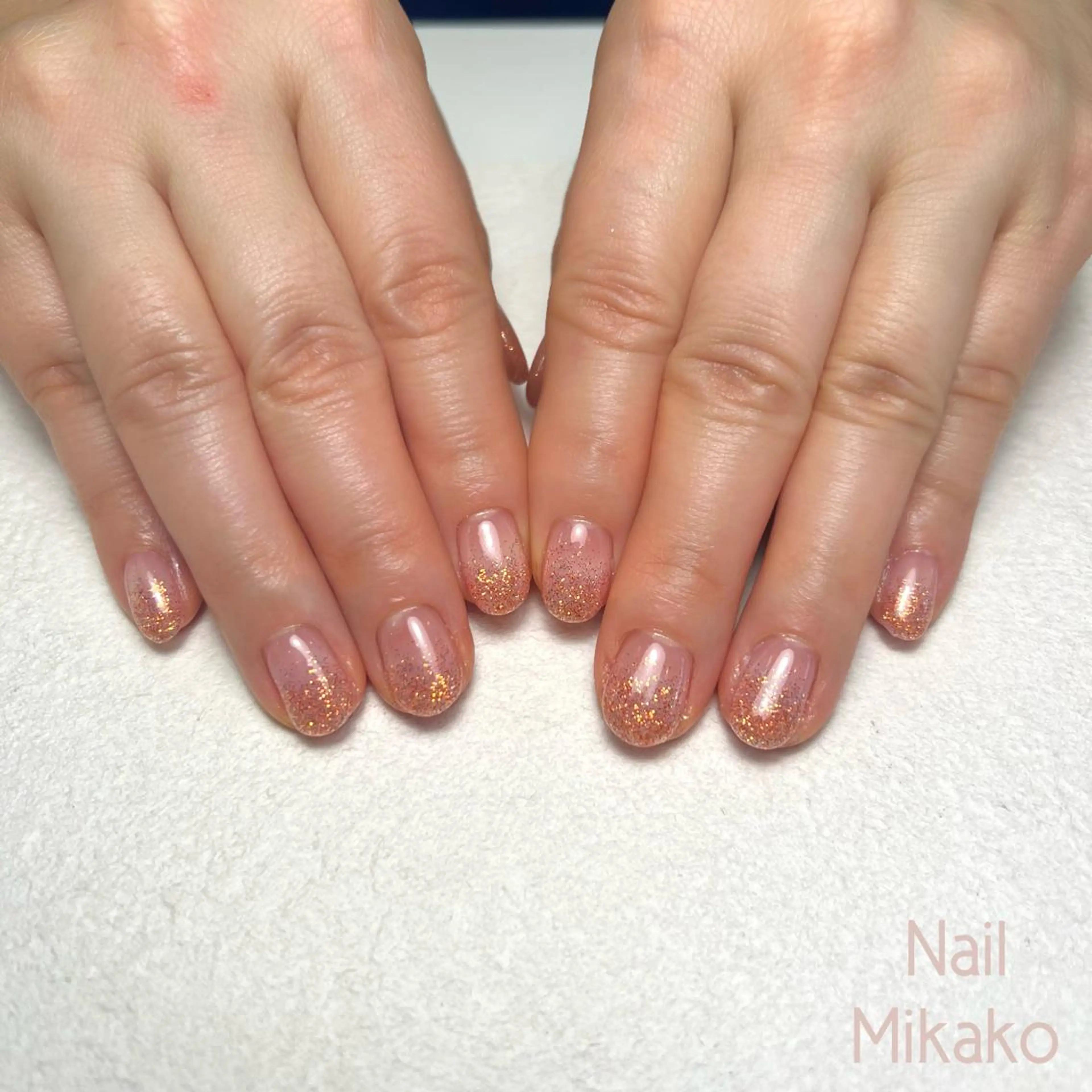 ネイル グラデーション ラメ(グリッター) ラメグラデーション ワンカラーネイル シンプルネイル Nail Mikakoのネイルデザイン