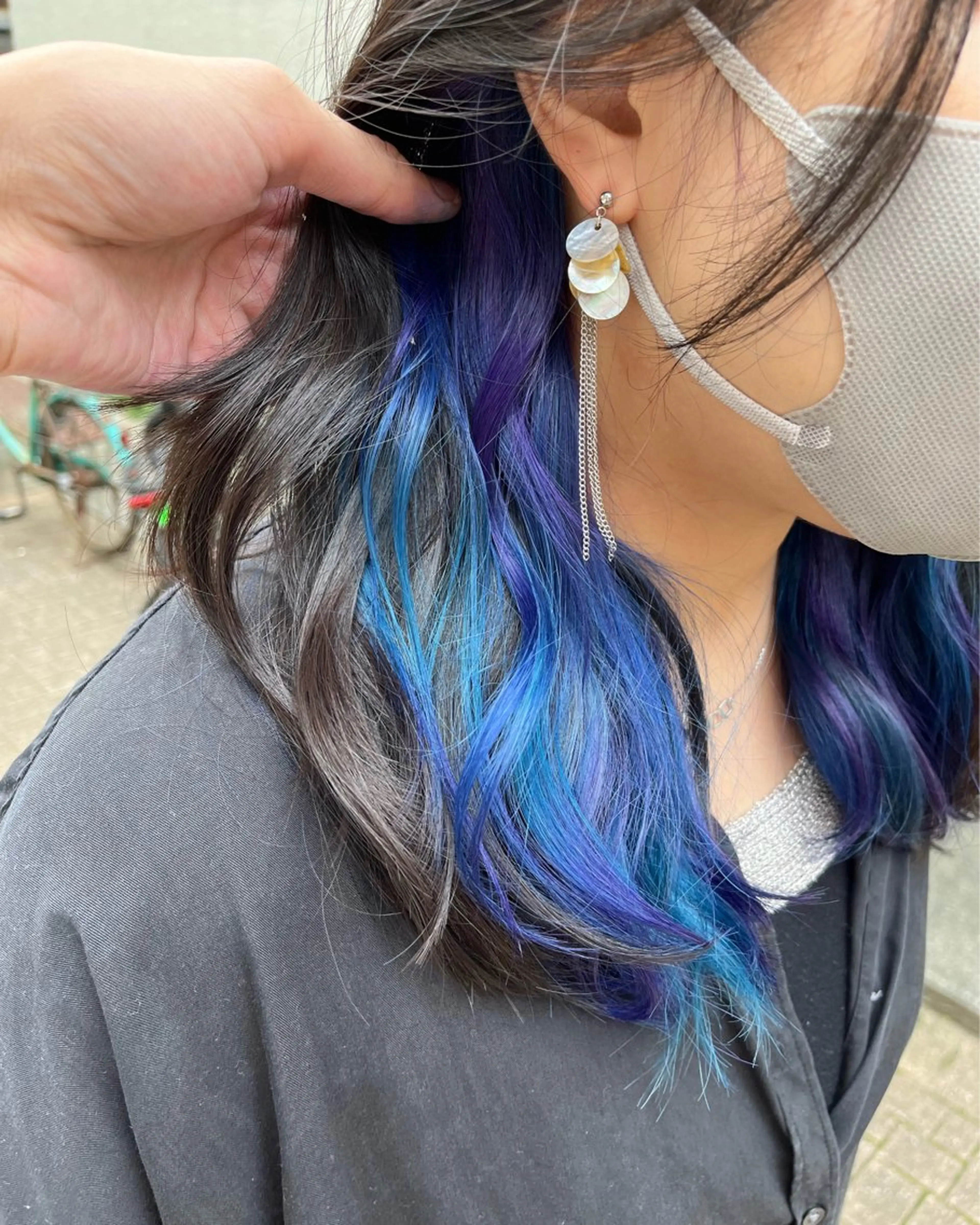 セミロング カラー ブリーチ イヤリングカラー インナーカラー ユニコーンカラー カット ヘアカラー トリートメント 原宿サロン代表 デザインカラー伊藤卓のヘアスタイル