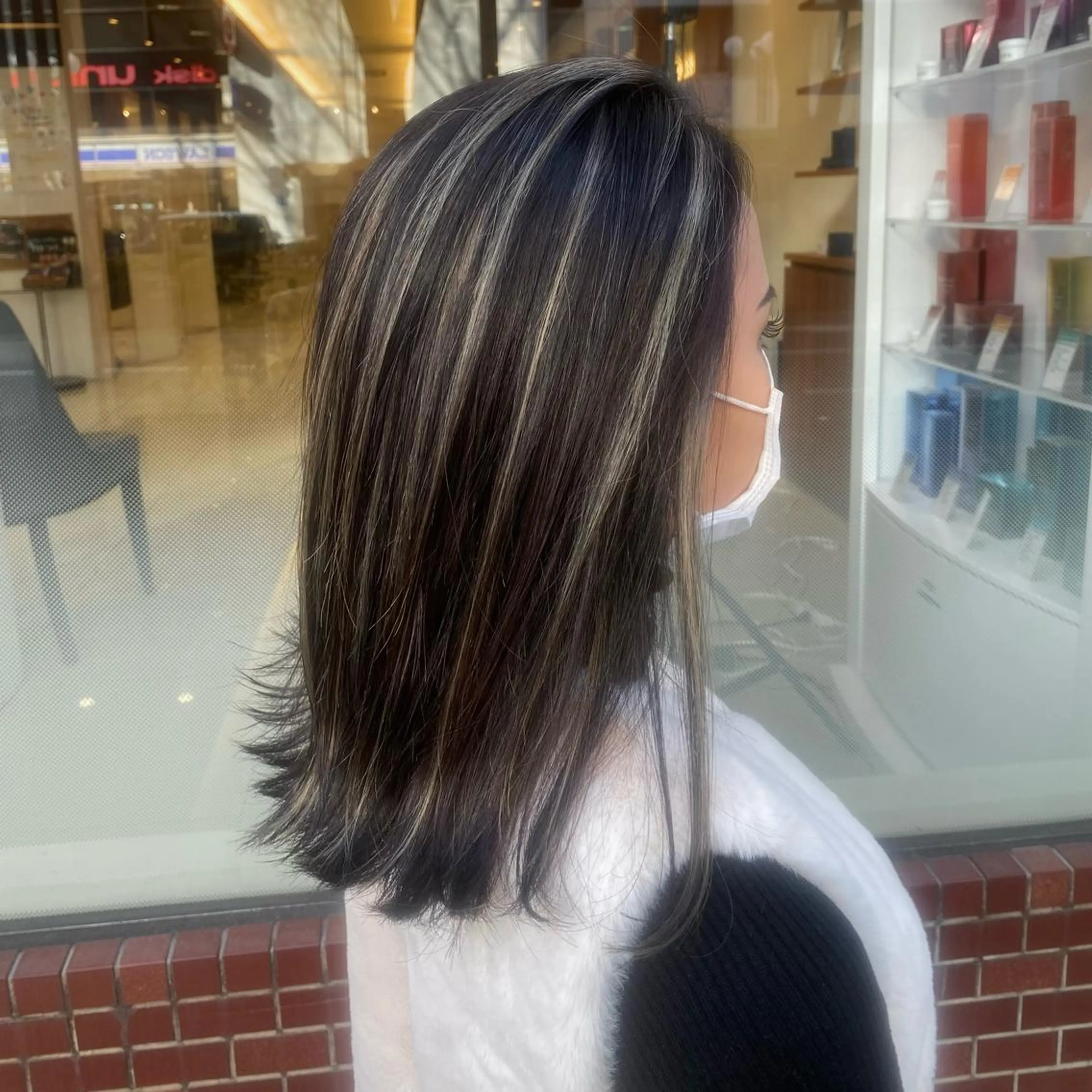 ミディアム カラー ヘアカラー トリートメント 【カラー指名No 1✨】HIBIKIのヘアスタイル