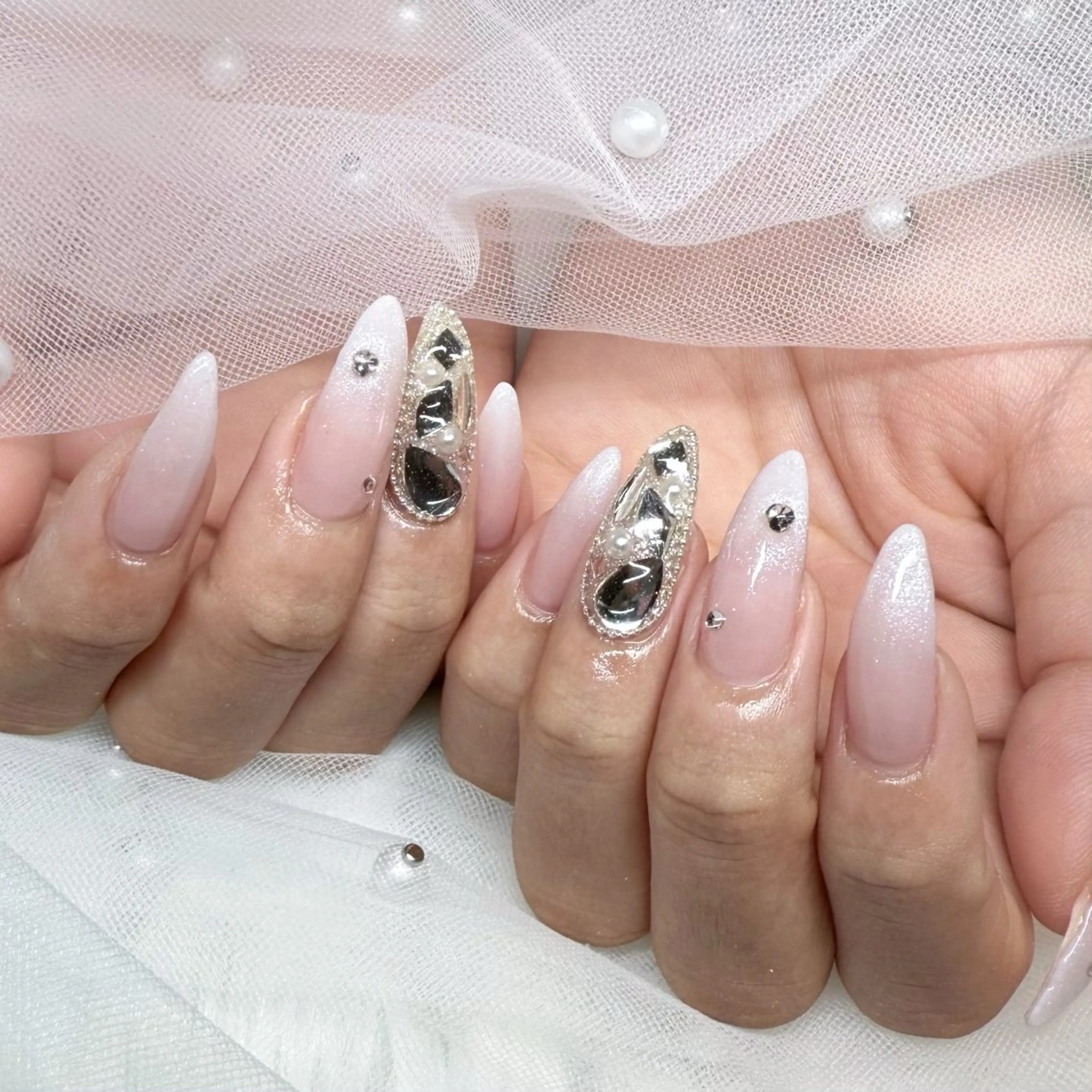 🩷モデル限定🩷ワンカラー(オフ・ケア込み)の写真