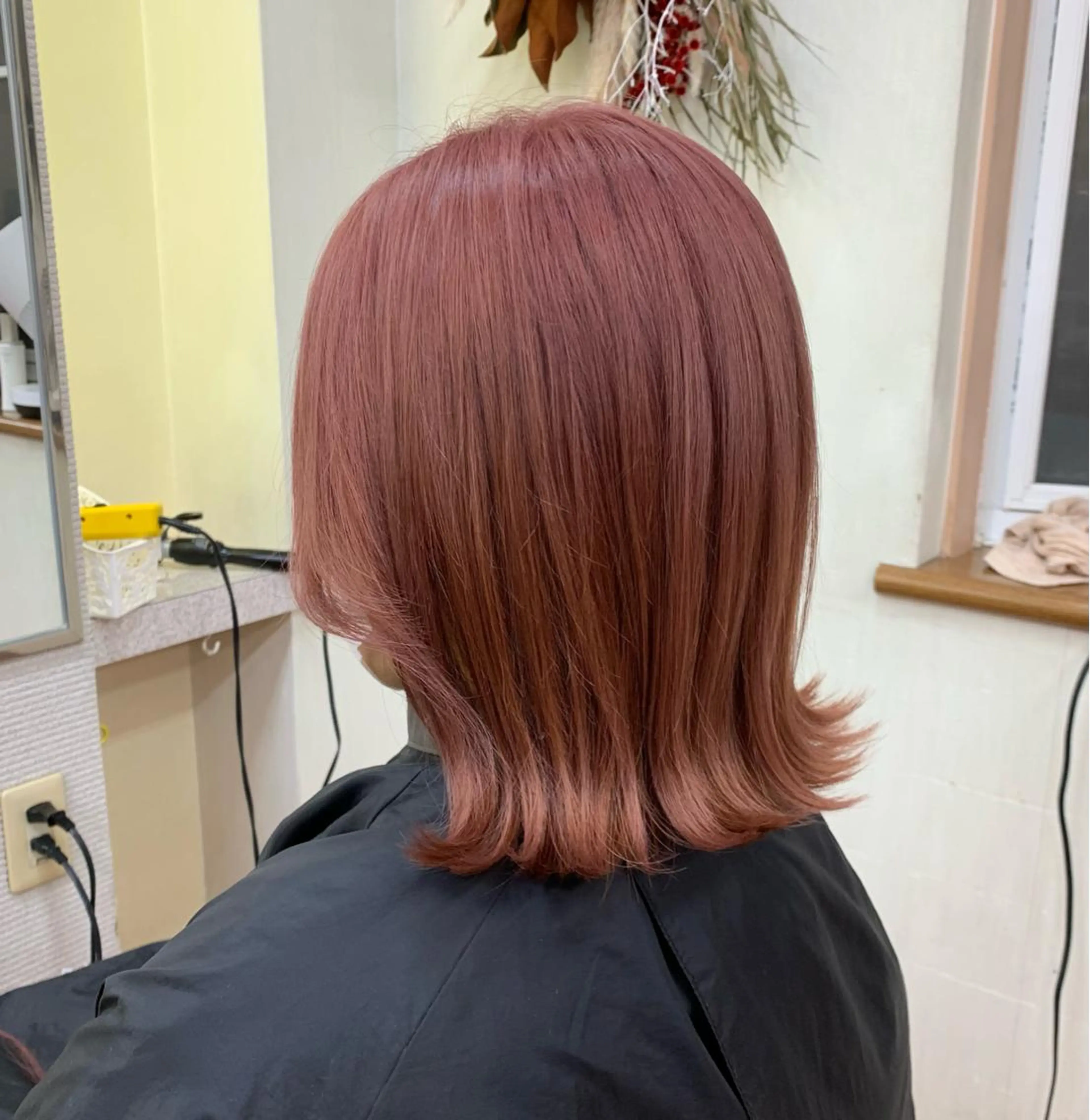 ショート カラー オレンジ ピンクカラー yui .のヘアスタイル