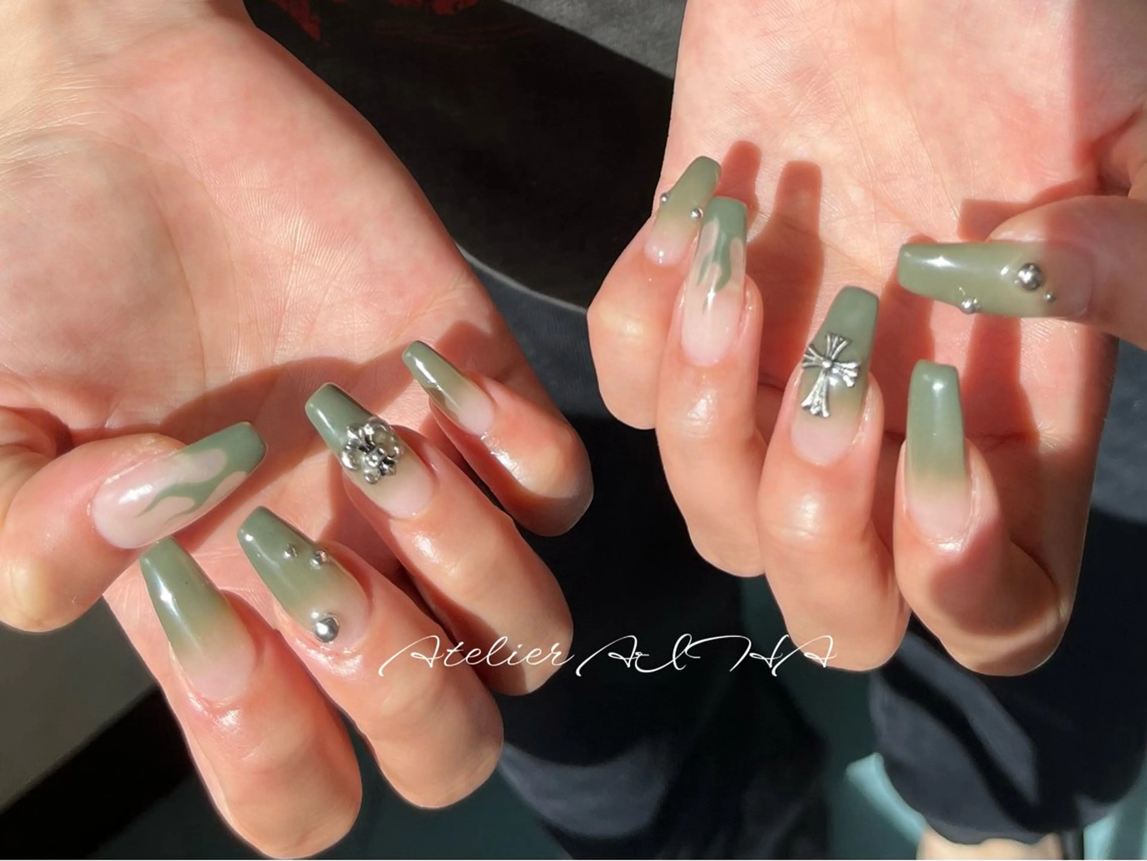 ロング ハンドネイル アトリエAIHA★ フィルイン推奨サロンのネイルデザイン