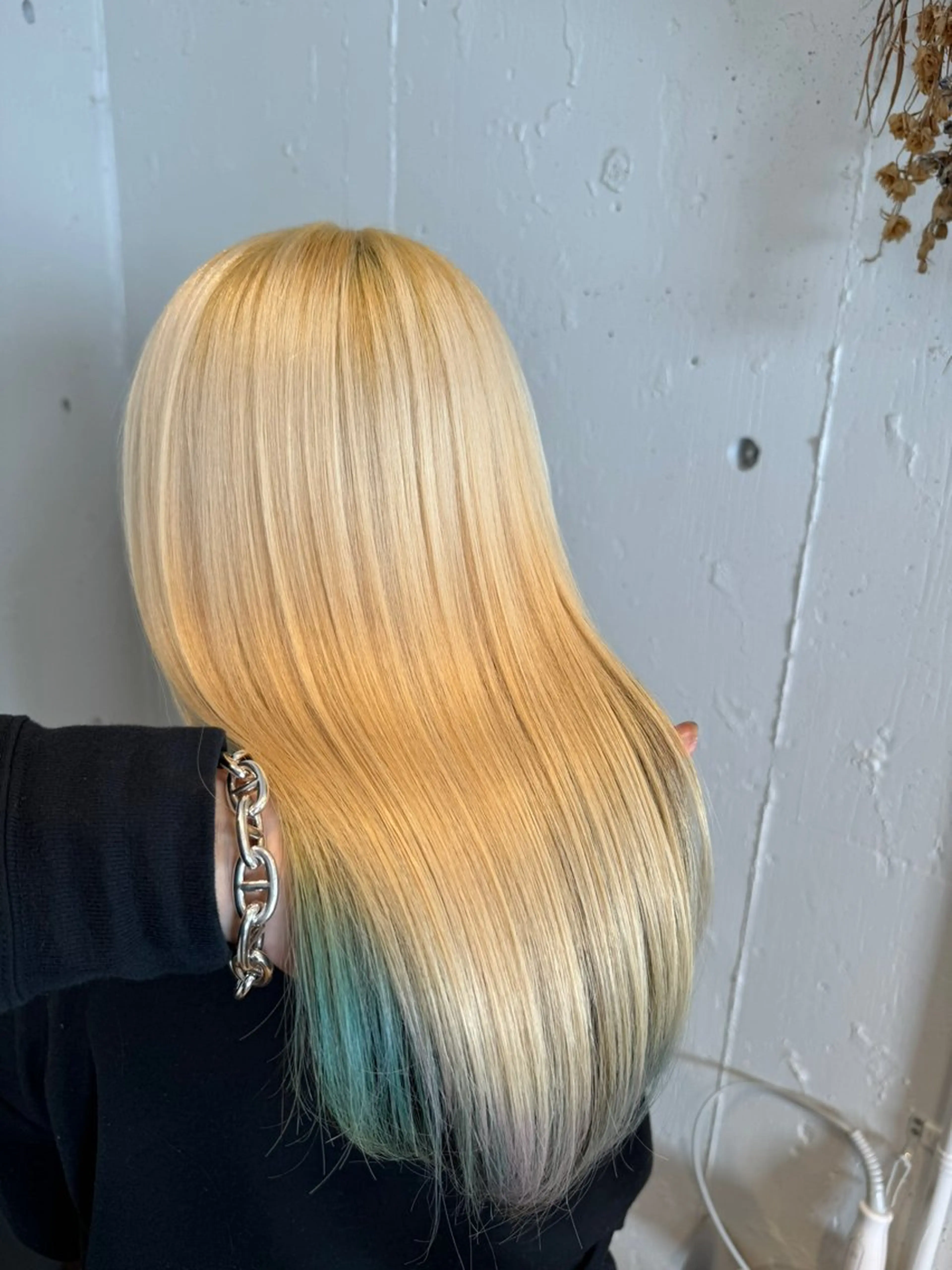 ブリーチ毛にも対応今話題の‼️👼 ダメージレスな次世代縮毛矯正★酸性ストレート+カット✨の写真