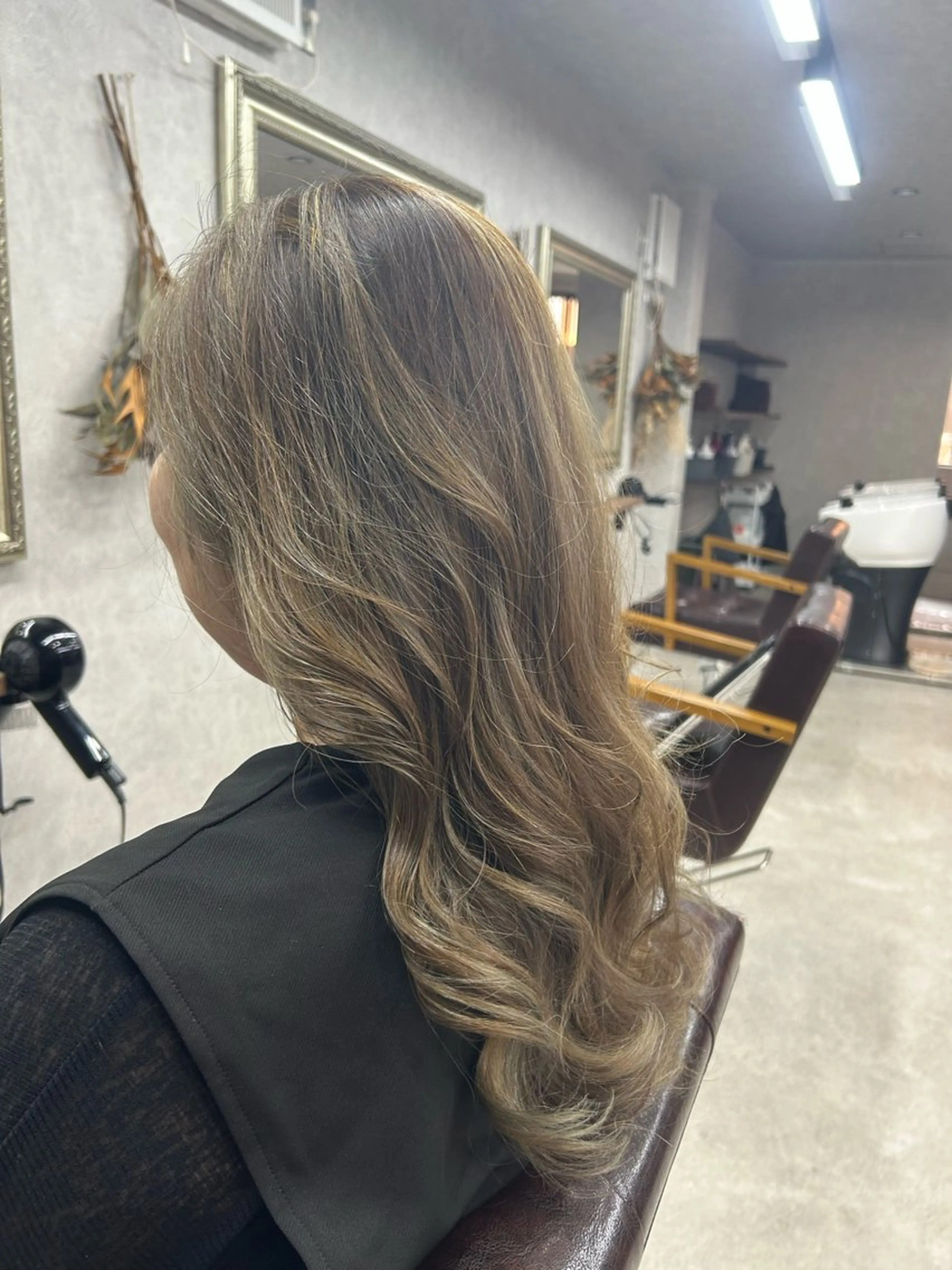 ロング カラー Lien 深井店のヘアスタイル