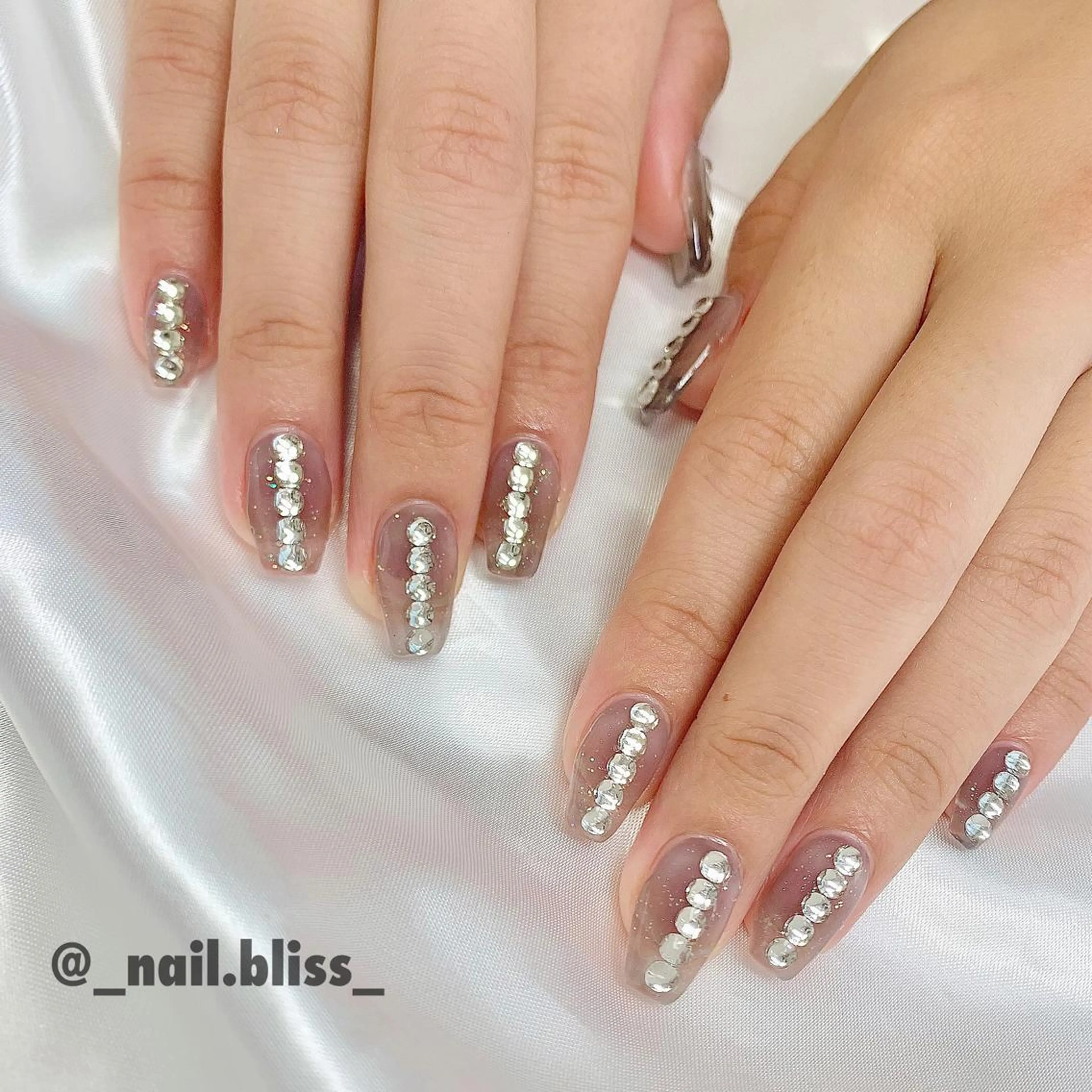 ネイル クリアネイル ストーンネイル NAIL BLISSのネイルデザイン