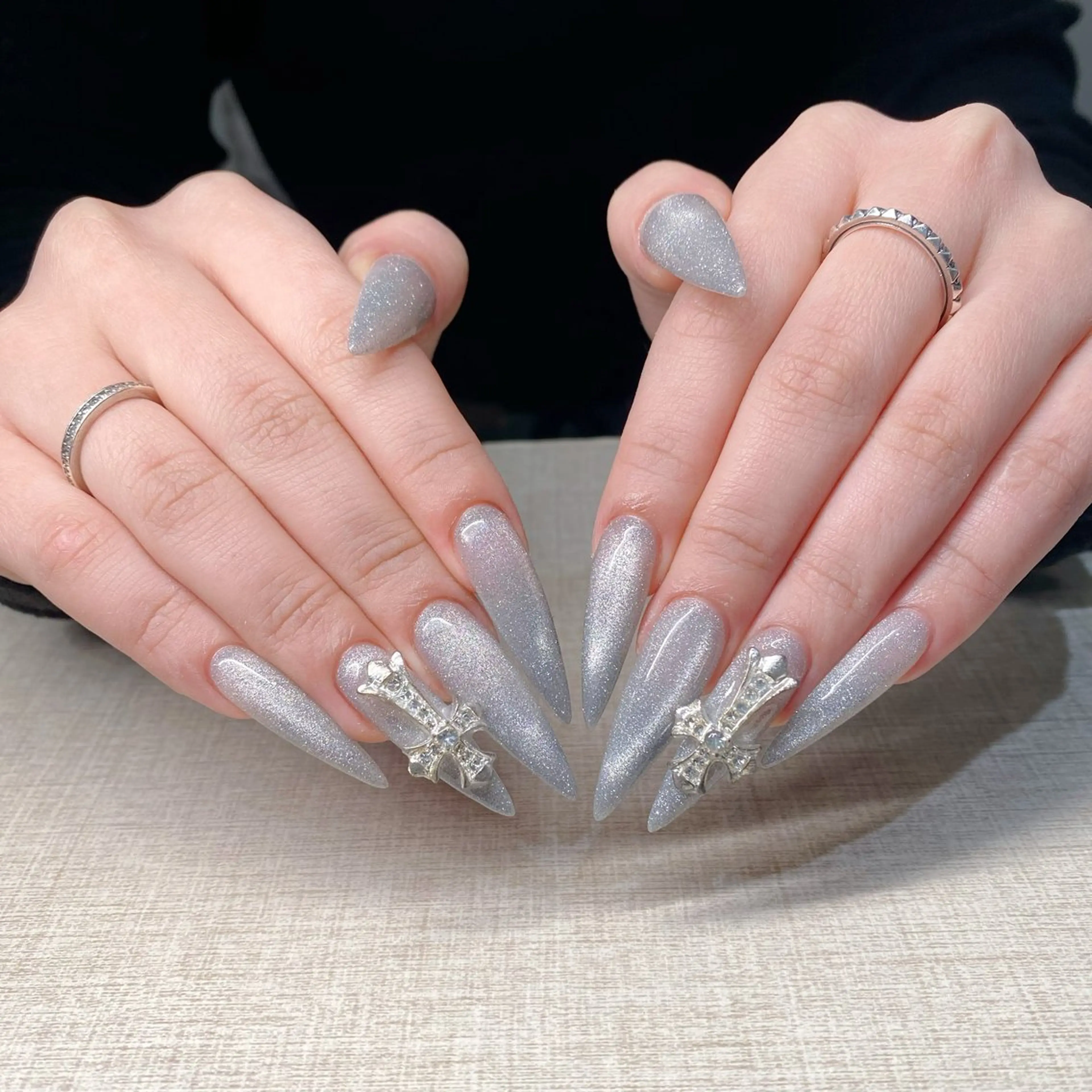 ネイル オーロラネイル ブルー チークネイル フットネイル フレンチネイル ハンドネイル チップ長さ出し 専門店のネイルデザイン