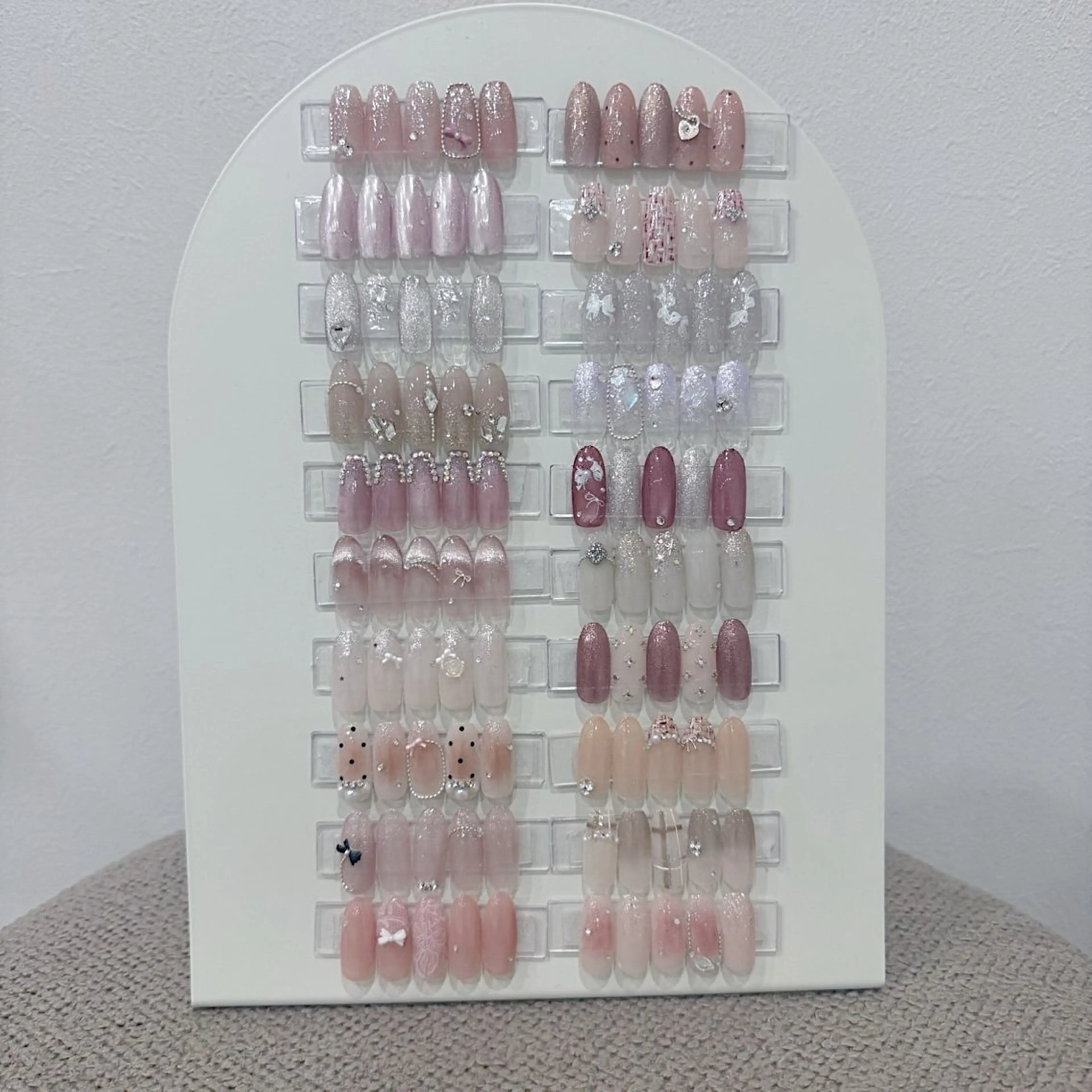 ネイル Rine 放出 (リネ)のネイルデザイン