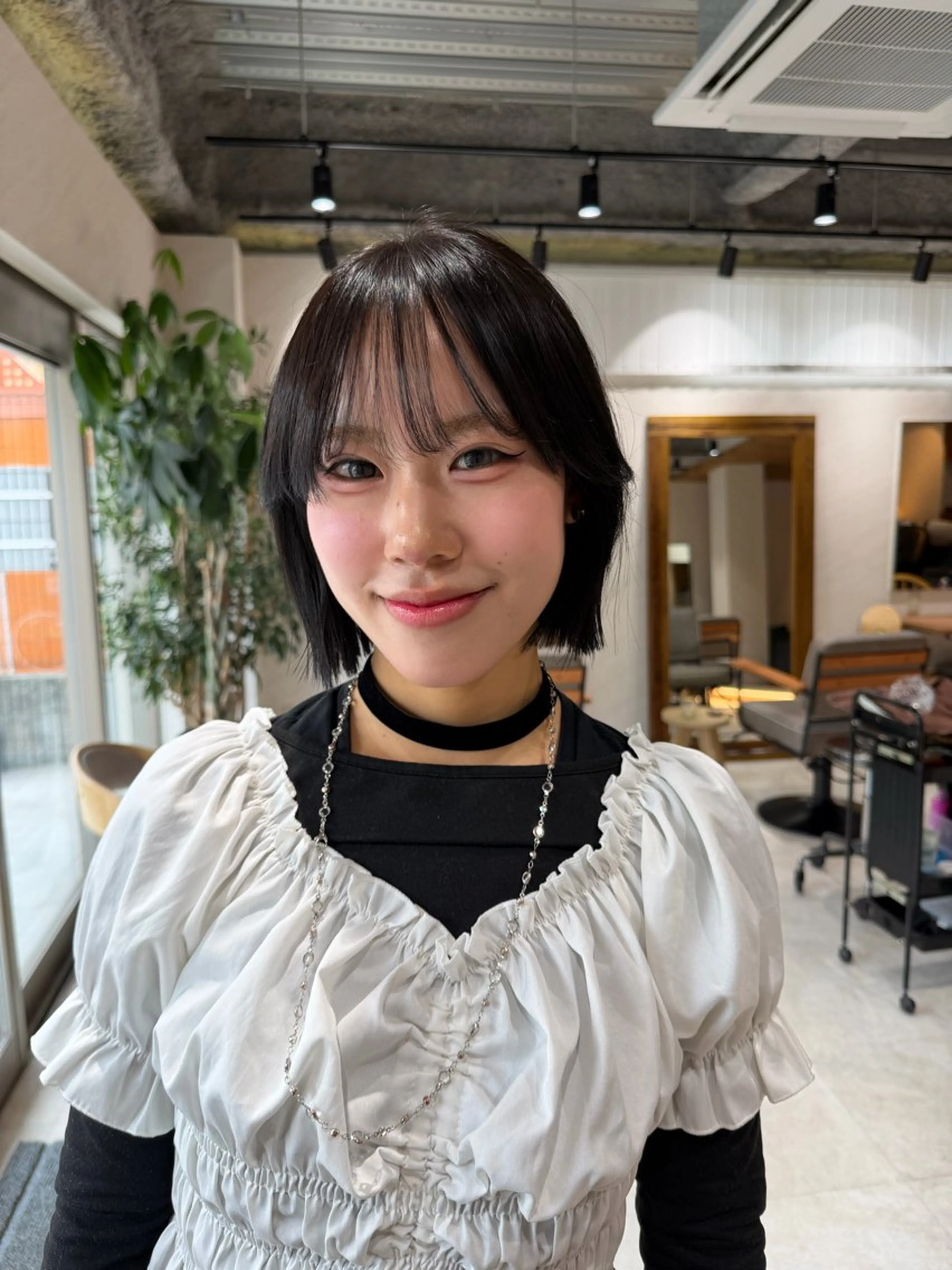 ショート カラー ボブ レイヤーカット カット ヘアカラー トリートメント 🩵ボブ/レイヤー /髪質改善🩵のヘアスタイル