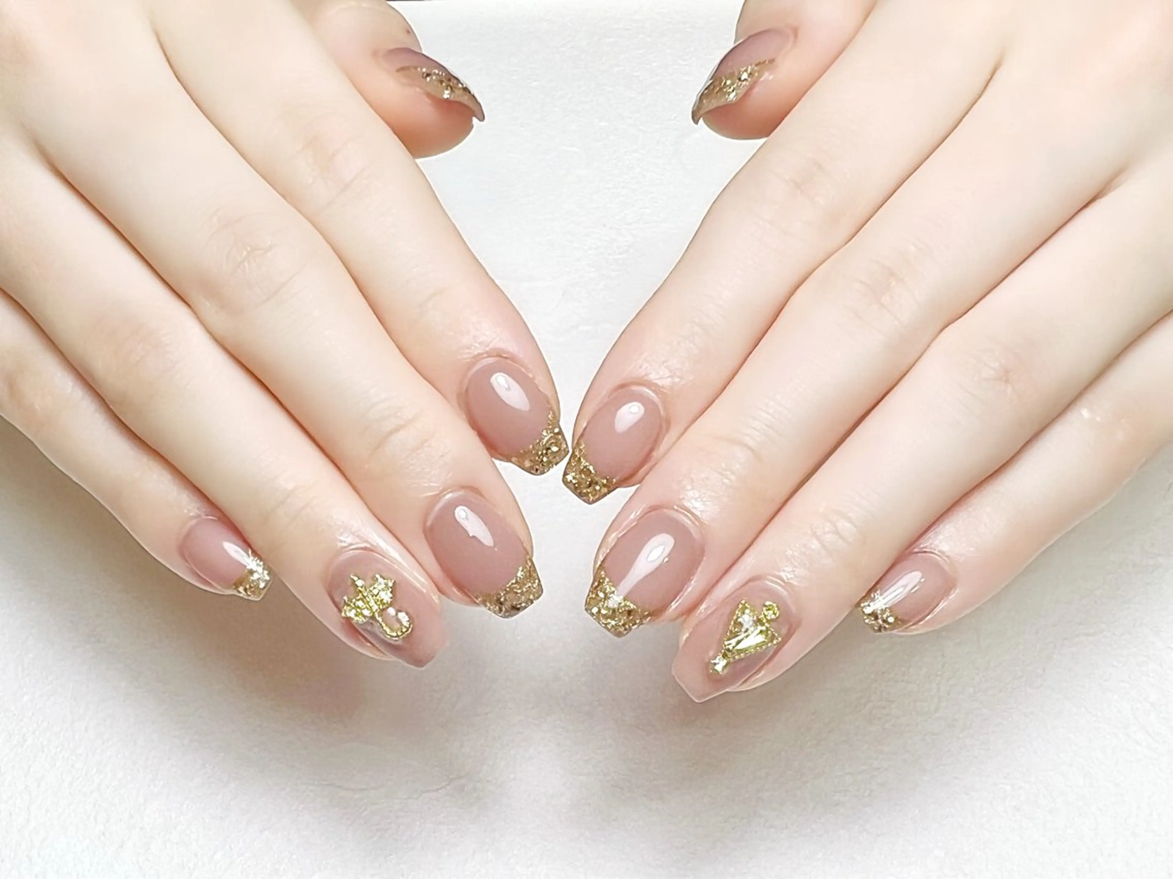 ミディアム クリスマス rouse nail RISATOのネイルデザイン