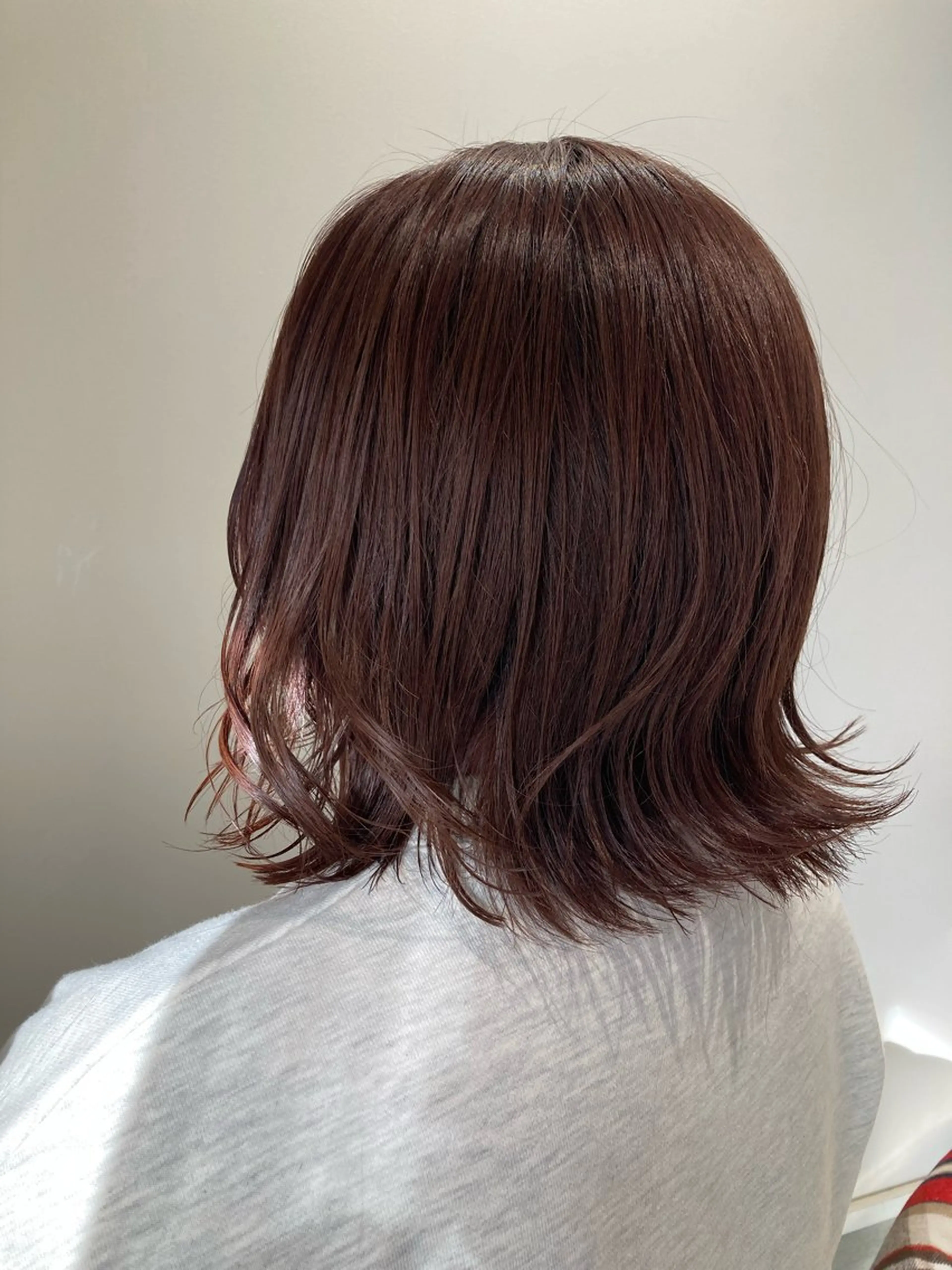 ミディアム カット ヘアカラー 折本 沙織のヘアスタイル