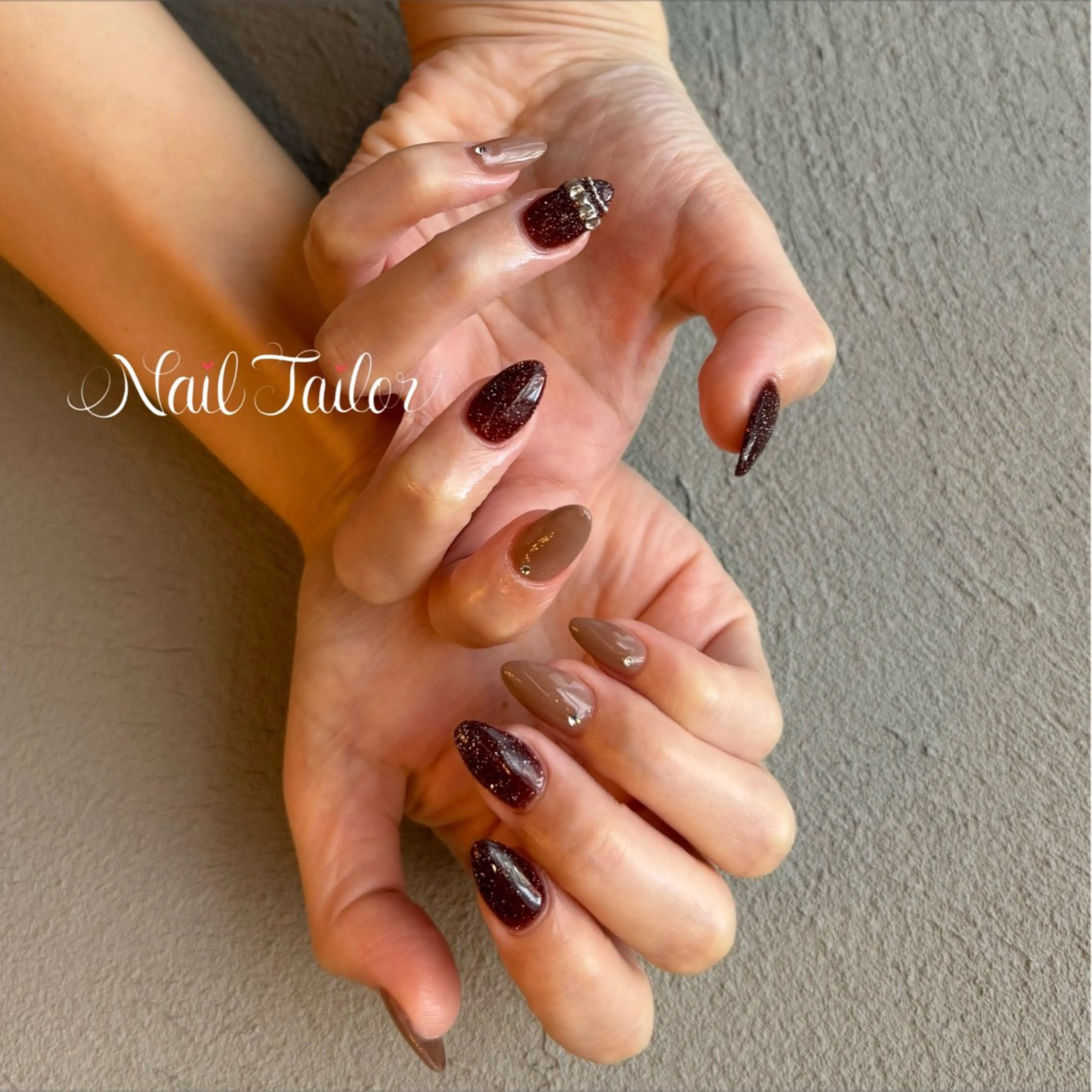 ネイル ブラウン 長さ出し フラッシュネイル キラキラネイル ラメ(グリッター) NailTailor ネイルテイラーのネイルデザイン