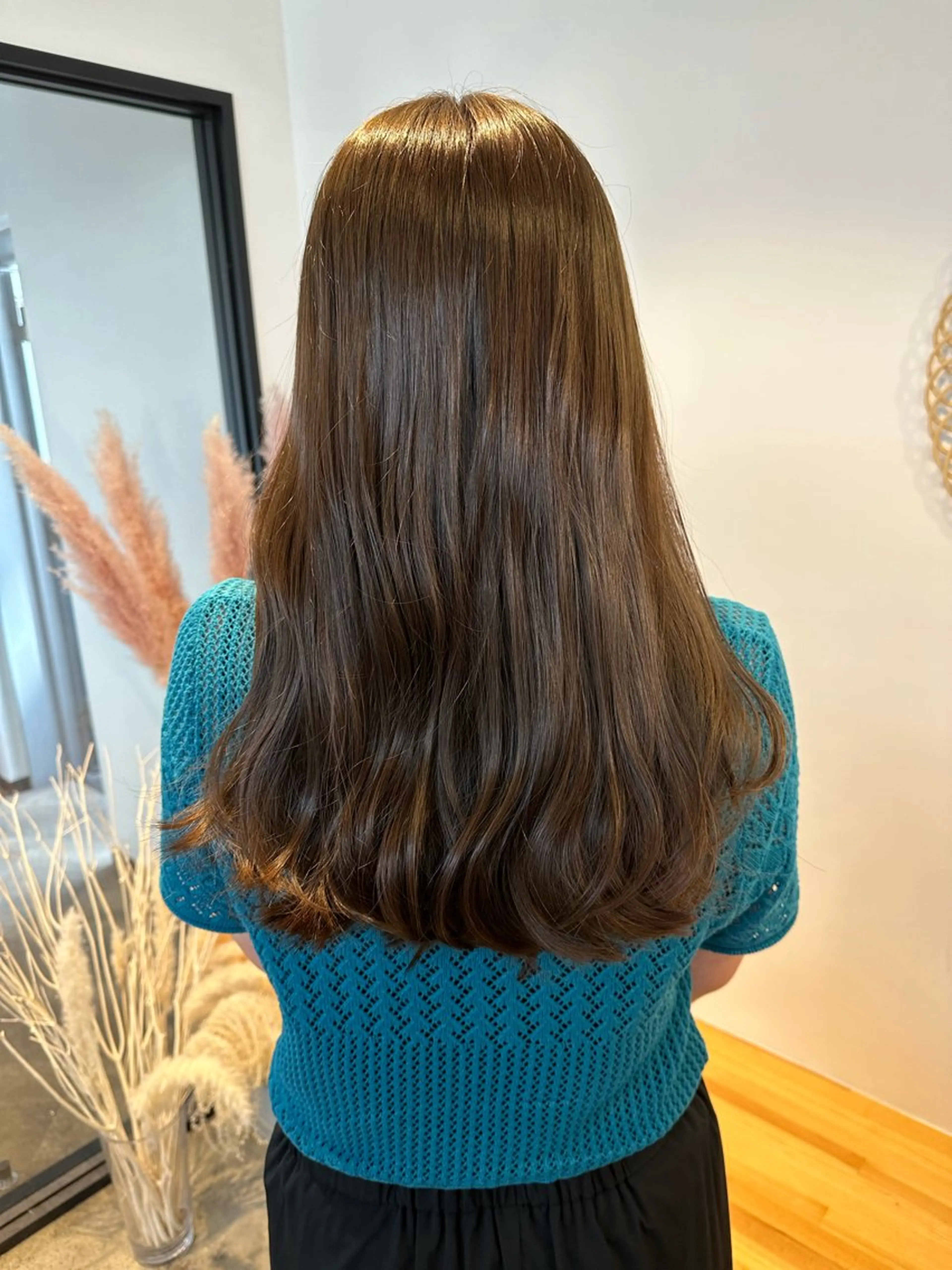 セミロング カラー yuika .のヘアスタイル