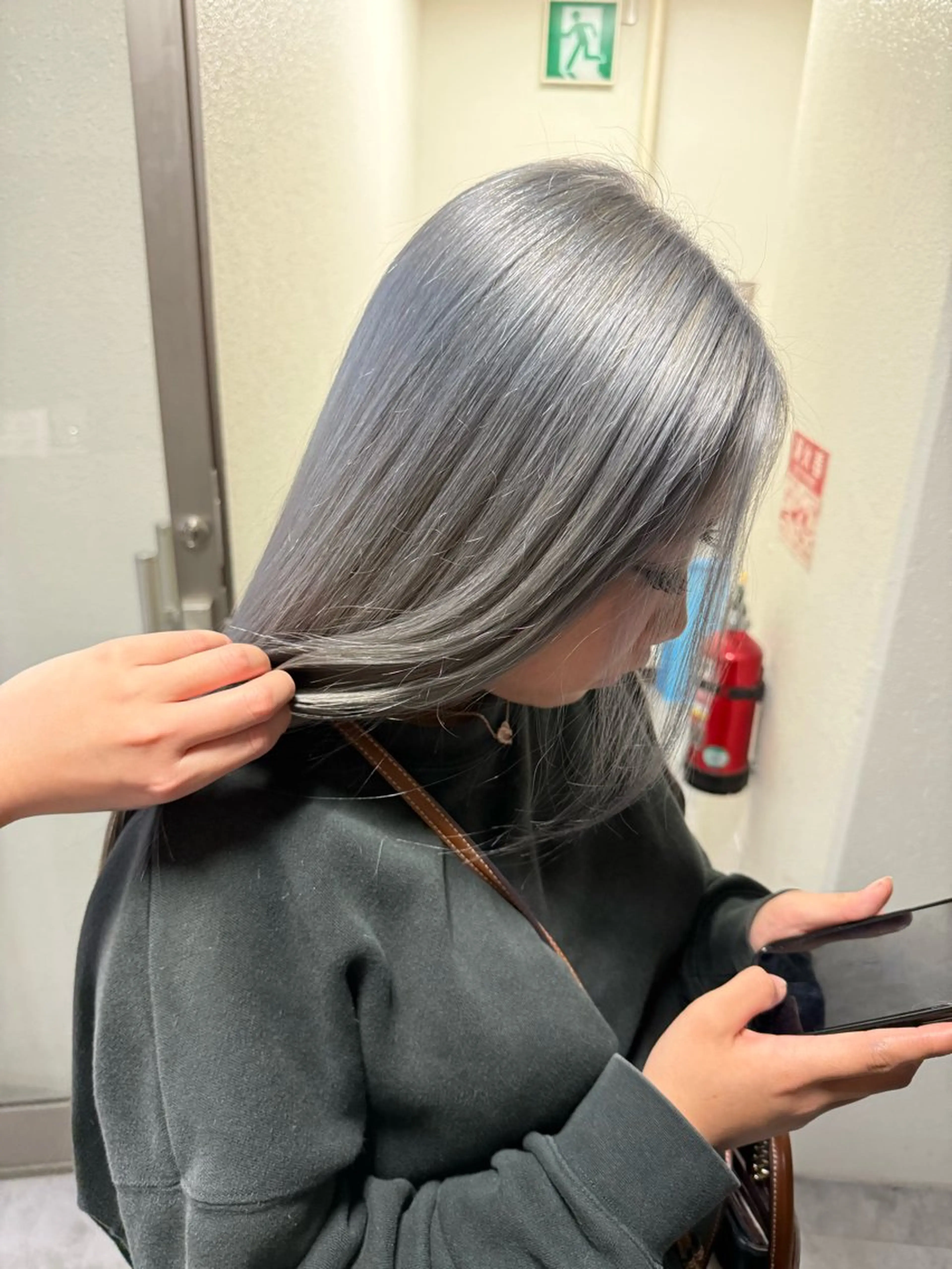ロング カラー シルバー NANOHA エクステ・ヘアセットのヘアスタイル