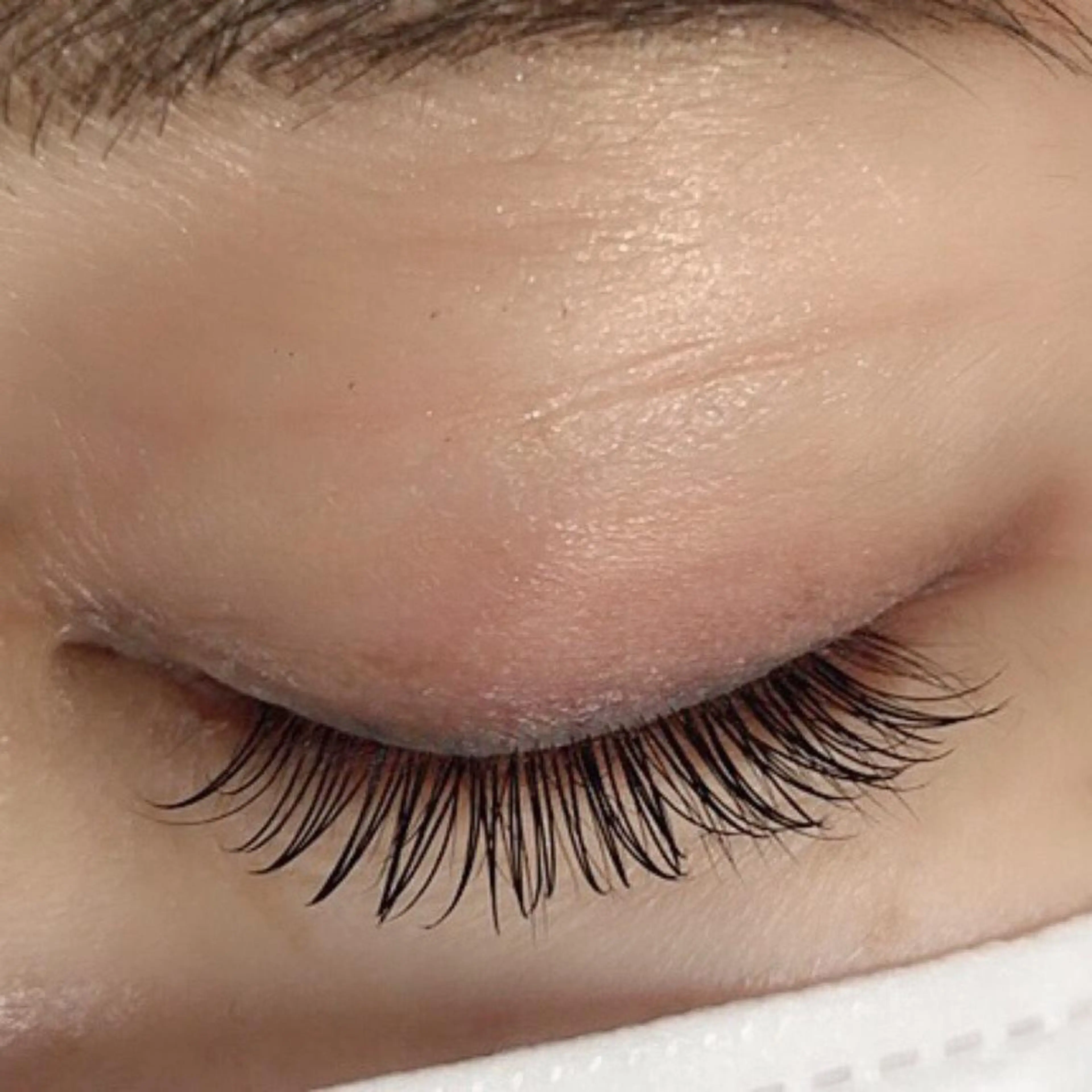 マツエク・マツパ 310【サンイチマル】所属・透明感ハイトーン🦄 キラ🌈のヘアスタイル