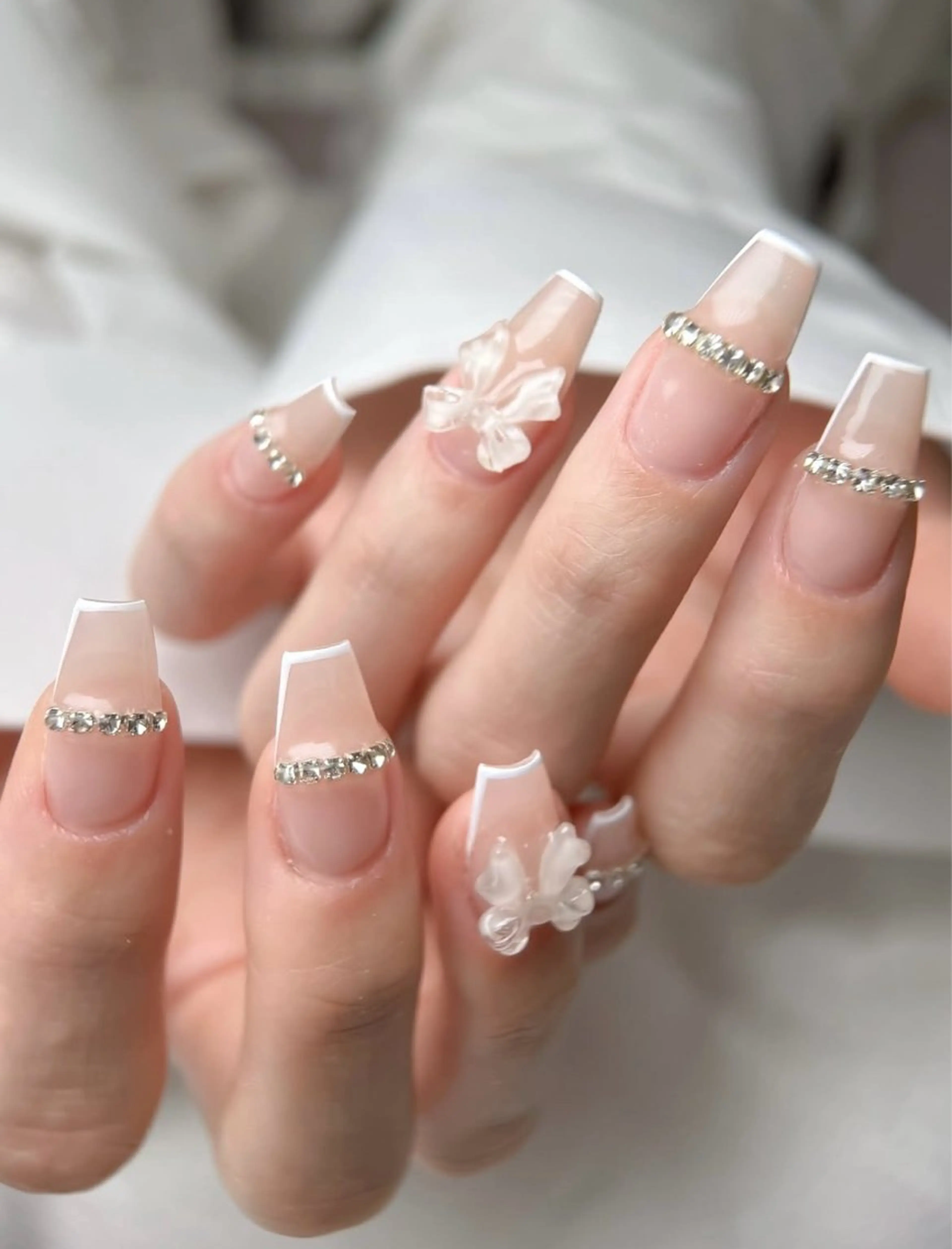 ネイル フレンチネイル ジェルネイル 韓国ネイル マグネットネイル ネイルチップ Rin Nail 新大久保店のネイルデザイン