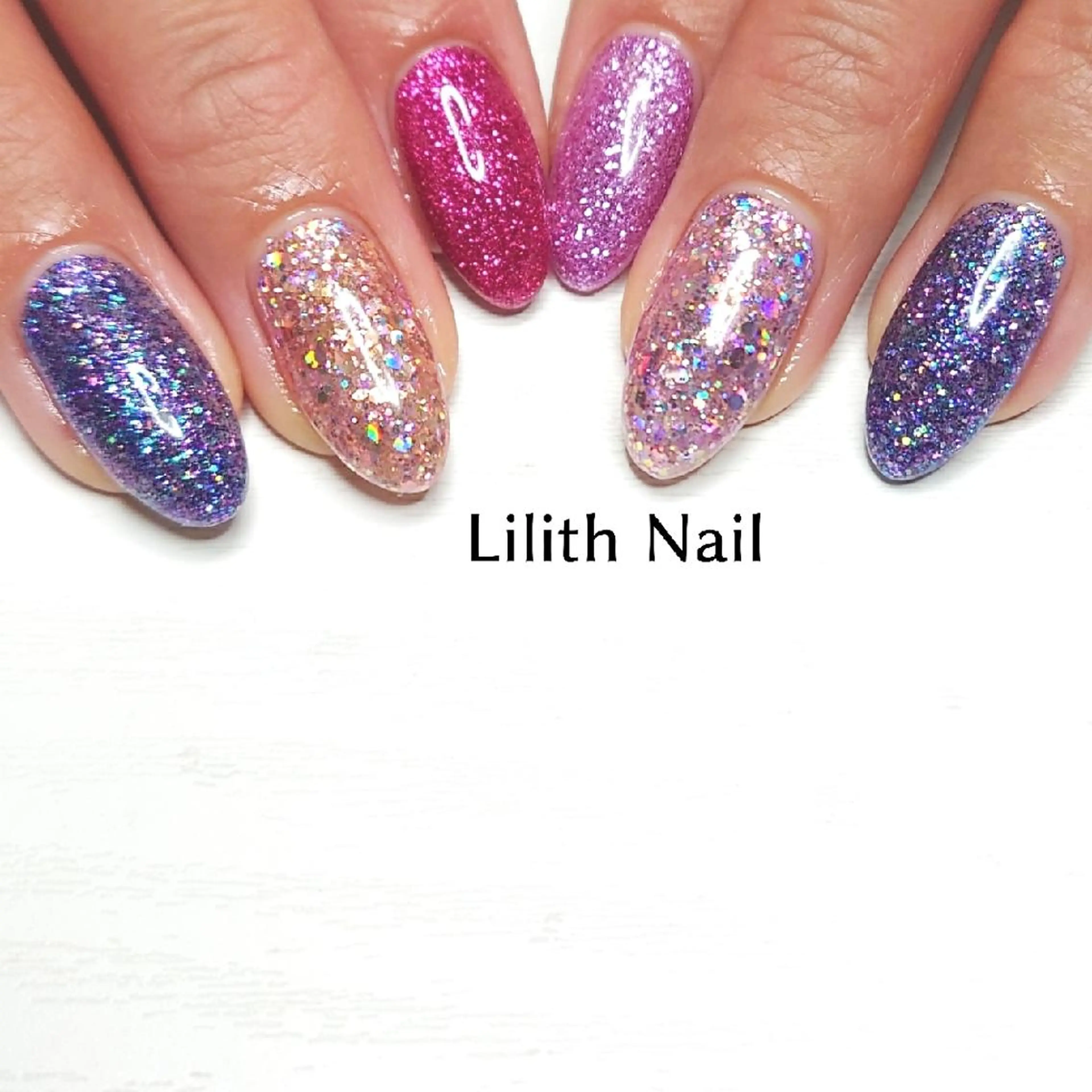 ネイル ラメ(グリッター) ハンドネイル Lilith Nailのネイルデザイン