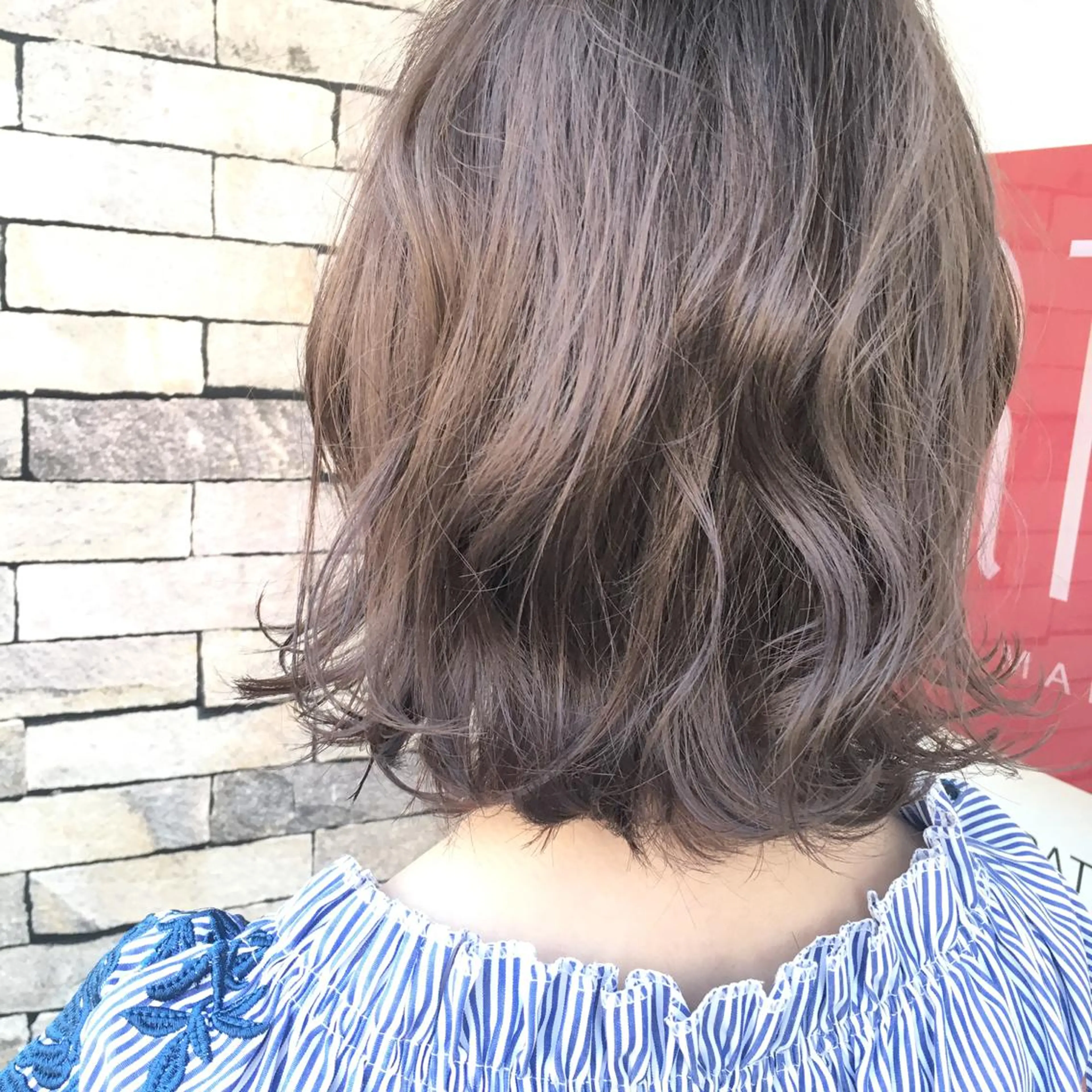 ミディアム カラー パーマ グレージュ イルミナカラー バイオレットカラー 髪質改善、エクステ 山口卓哉のヘアスタイル