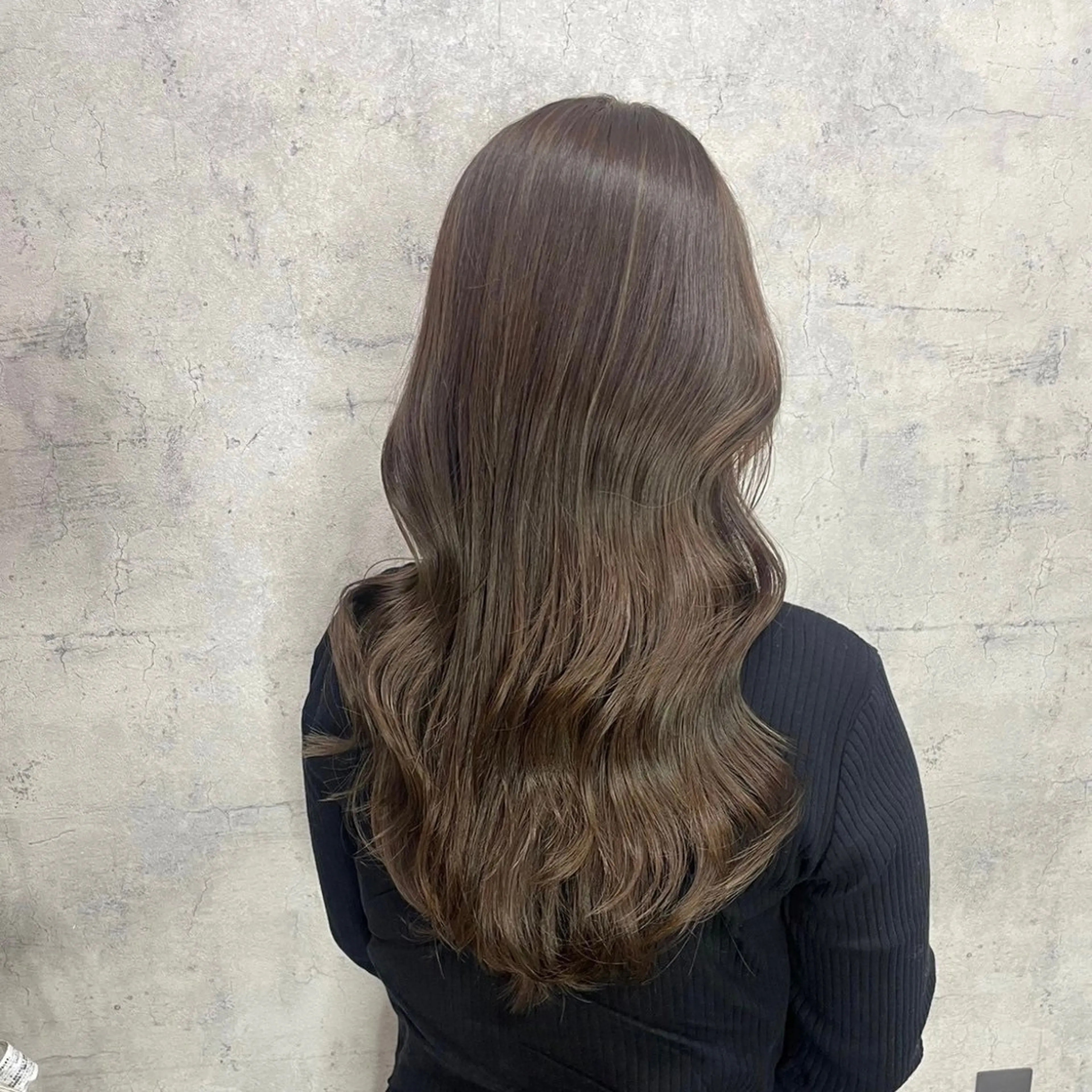 ロング カラー エクステ・レイヤ ーカット松下宗翔のヘアスタイル