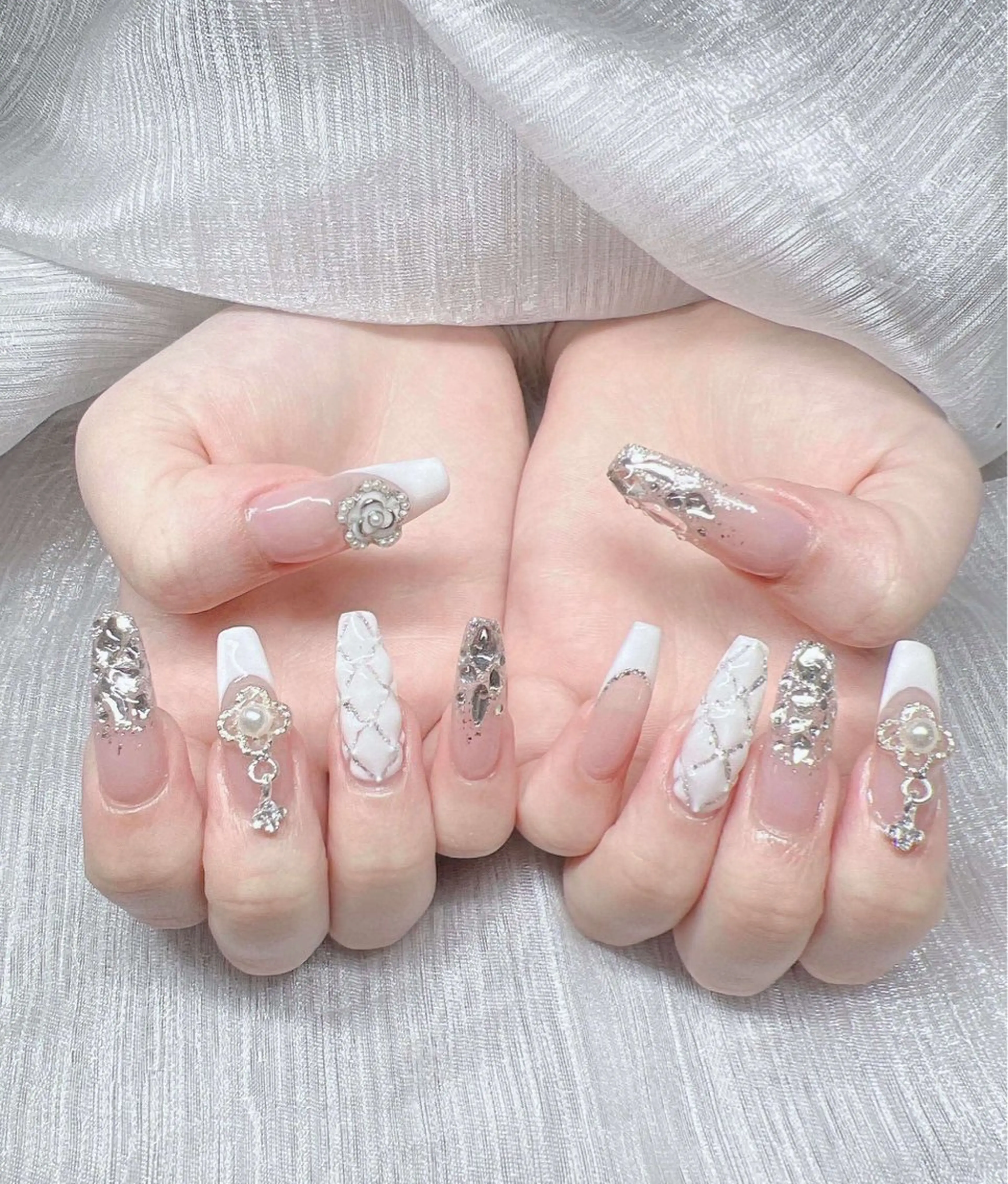 ネイル オーロラネイル チークネイル 長さ出し フットネイル フレンチネイル ハンドネイル Lee Nails チップ長さだし専門店のネイルデザイン