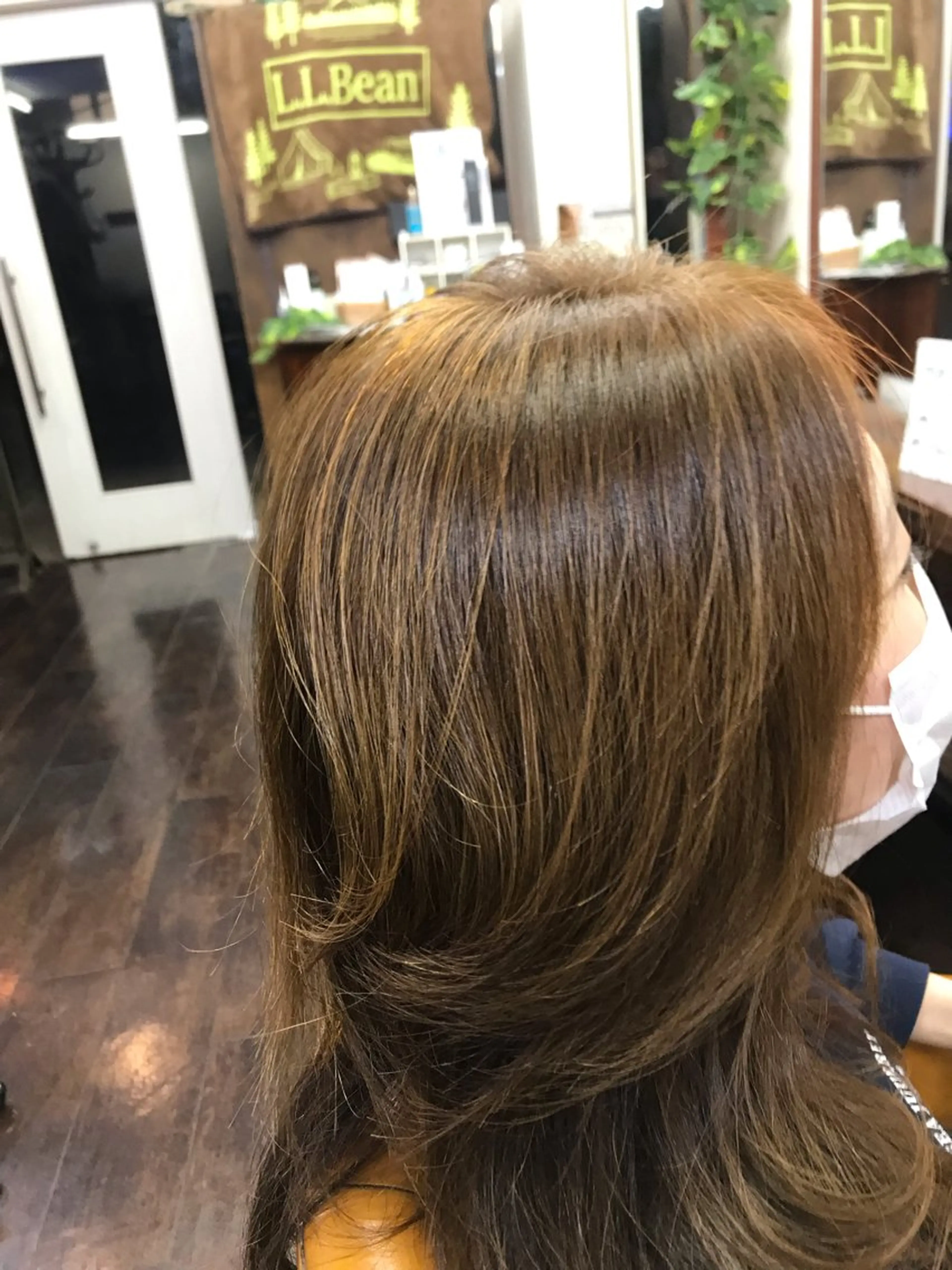 セミロング カラー 桧山 真のヘアスタイル