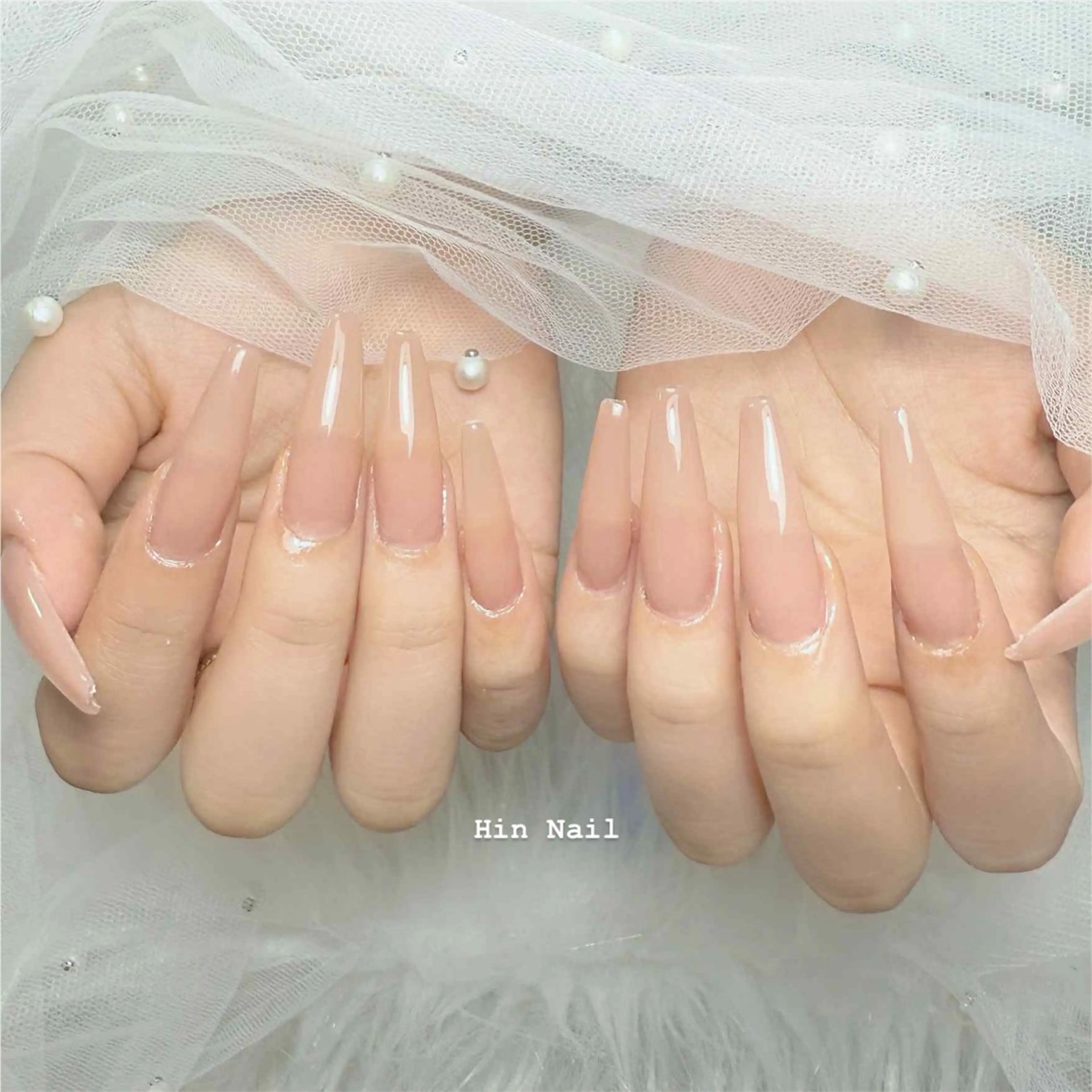 ネイル アニマル柄 ボルドー ブラウン チークネイル フレンチネイル ハンドネイル HIN NAILのネイルデザイン