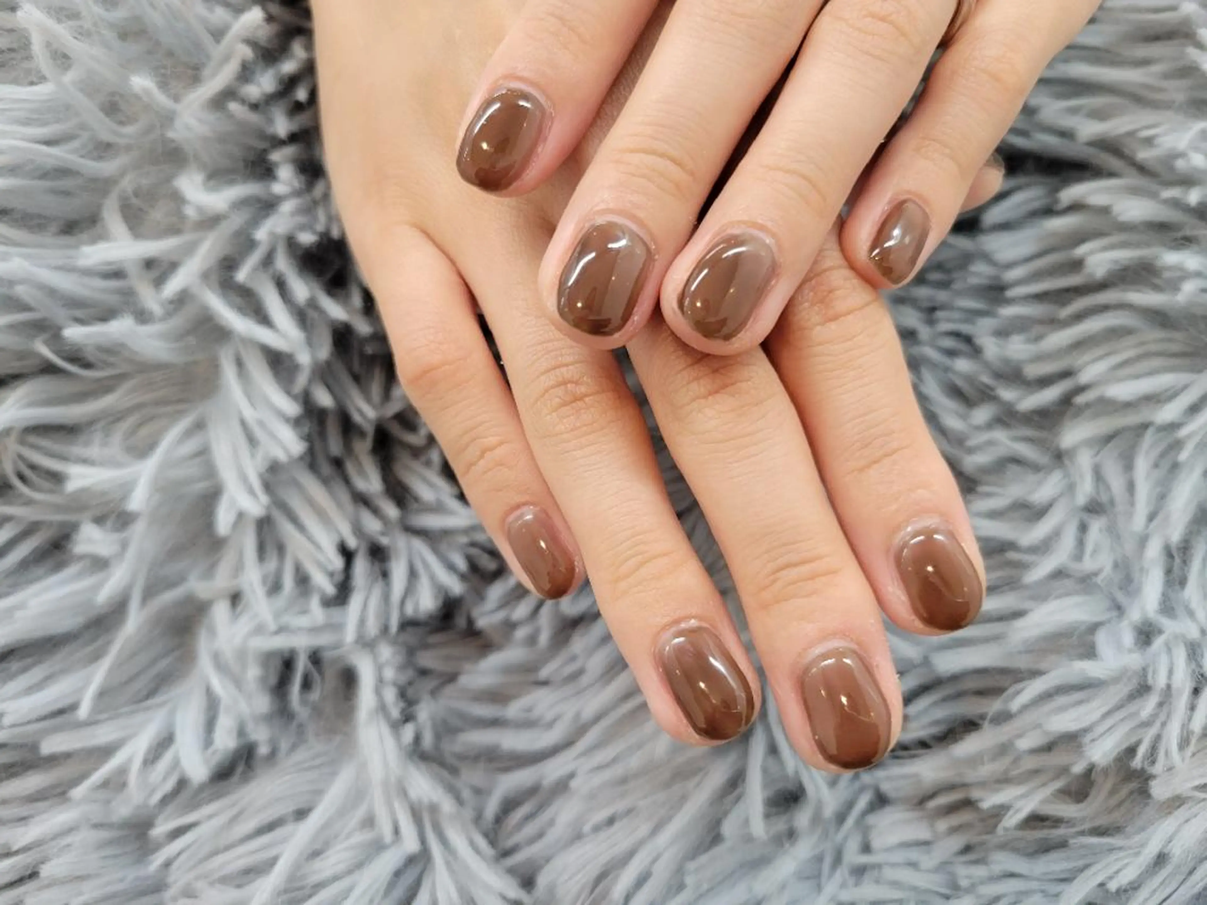 ネイル ブラウン クリアネイル ワンカラーネイル Gnomes loaのネイルデザイン