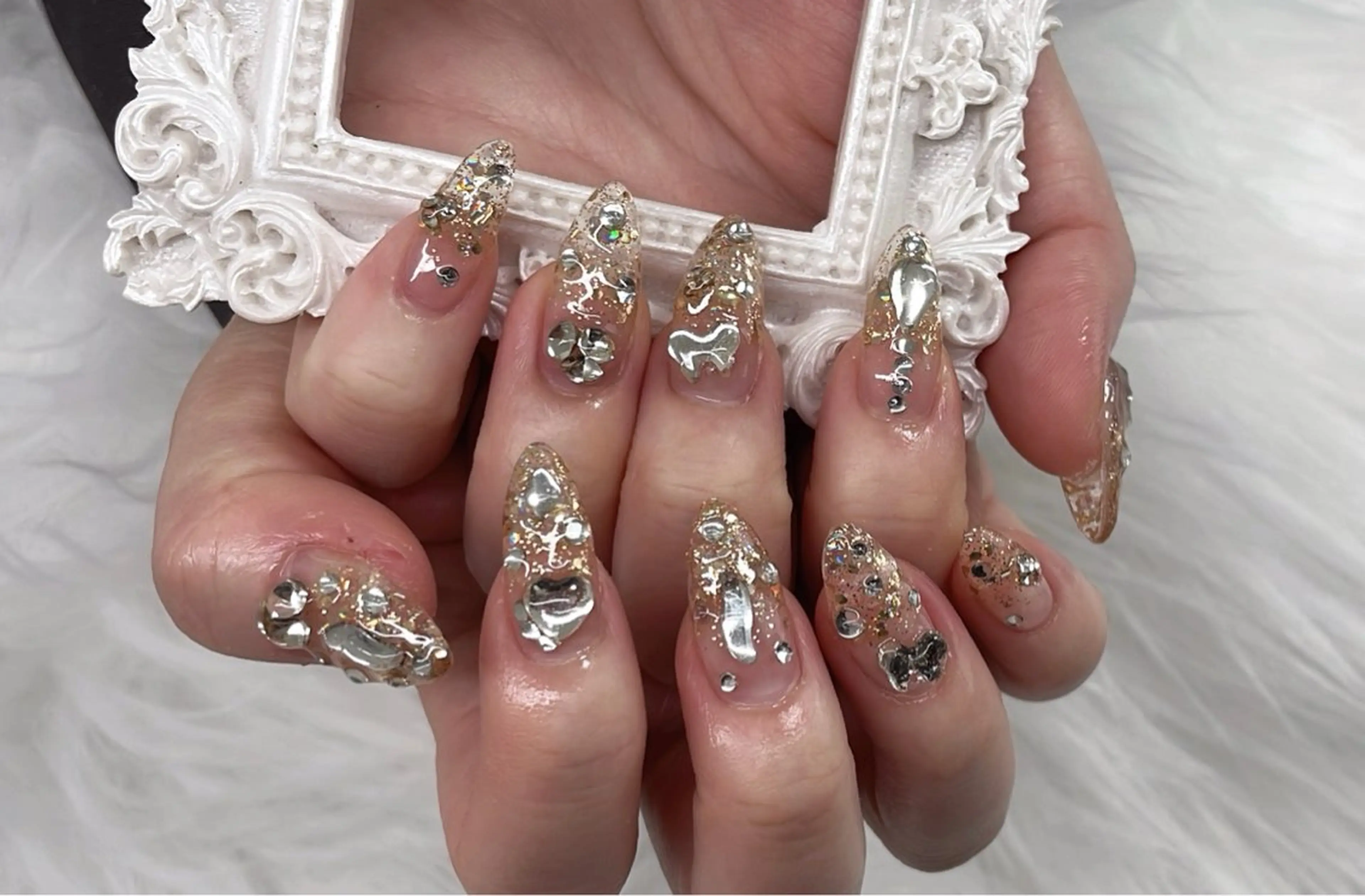 ネイル アニマル柄 チークネイル 成人式 フラッシュネイル フットネイル ハンドネイル B·U Nail大宮 長さだし専門店のネイルデザイン